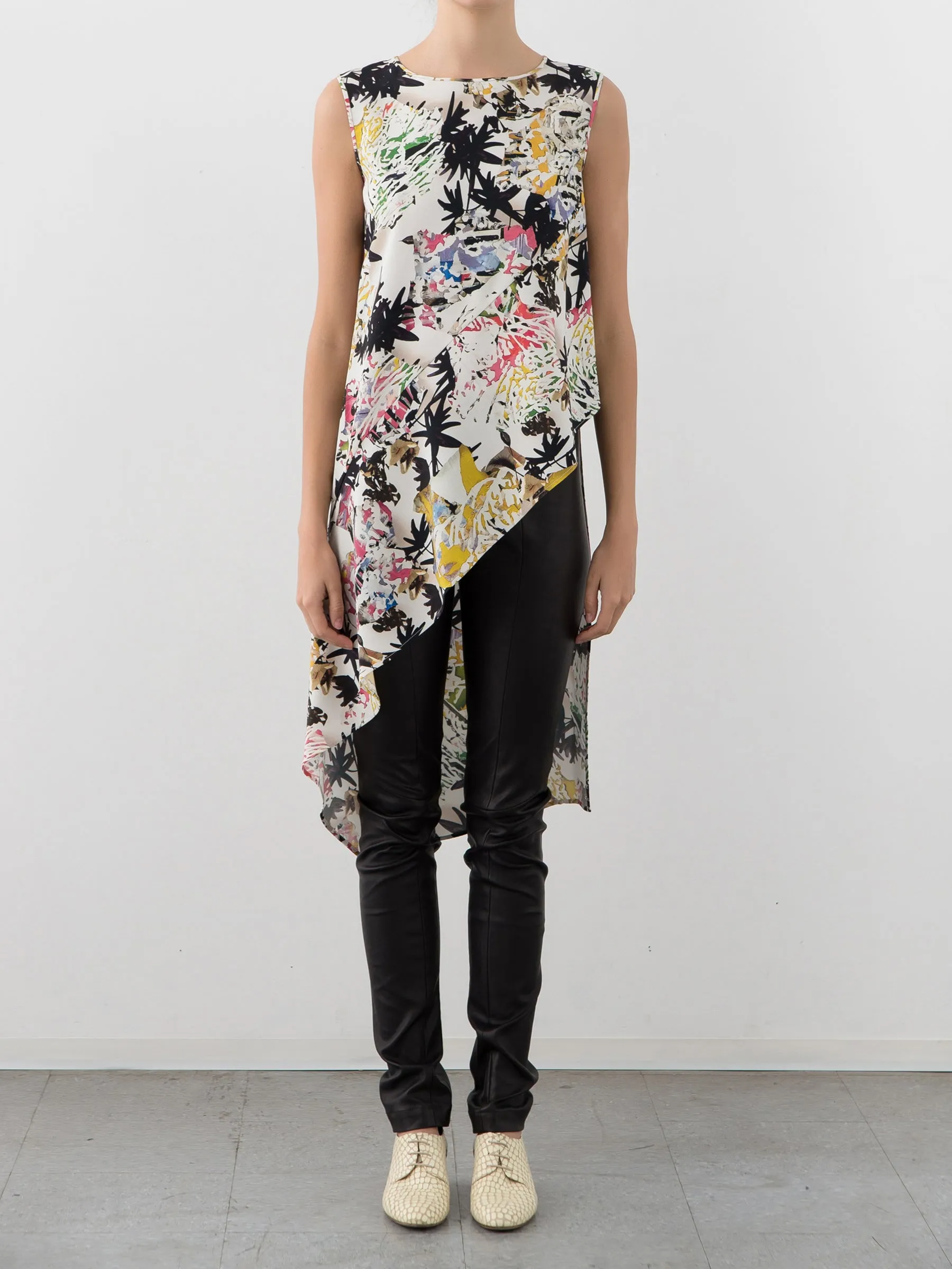 Heli Tunic Sample sold by Zero + Maria Cornejo product image thumbnail 2