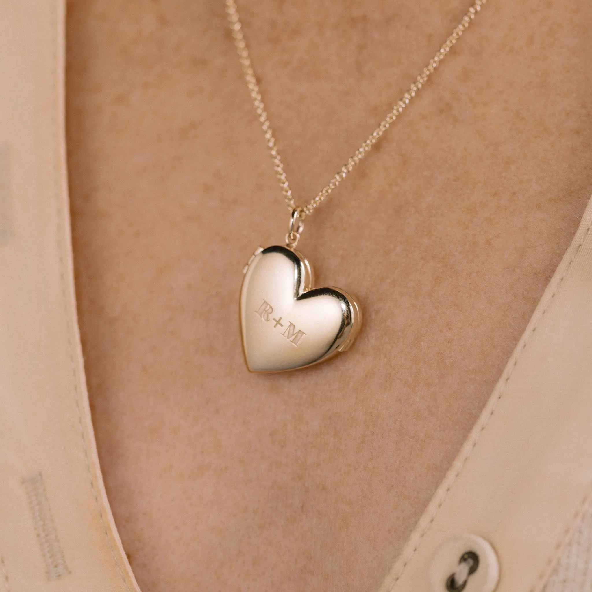 14k 2 Initial Letters Heart Locket Necklace sold by Zoe Chicco product image thumbnail 2