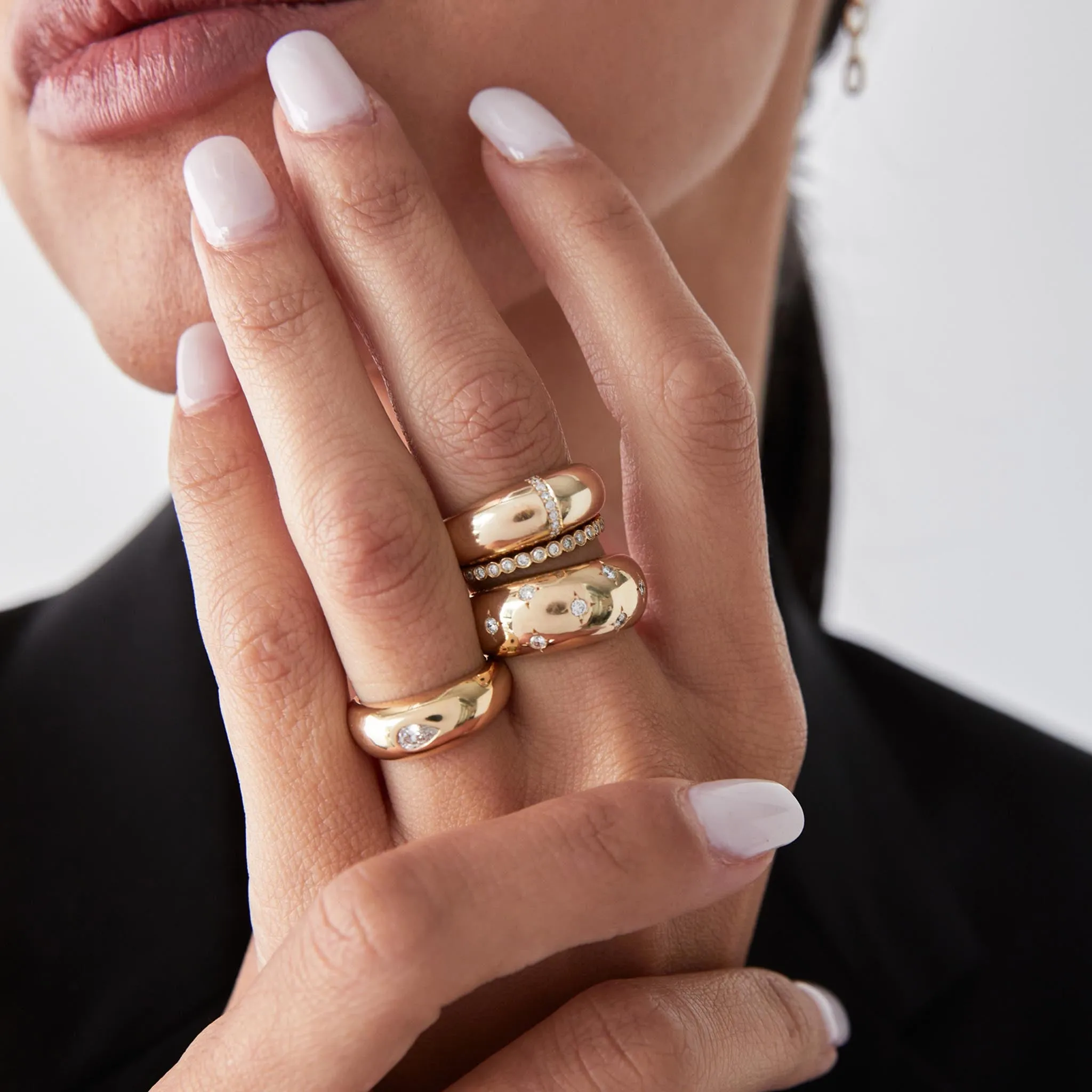 14k Scattered Star Set Diamonds Medium Aura Ring sold by Zoe Chicco product image thumbnail 2