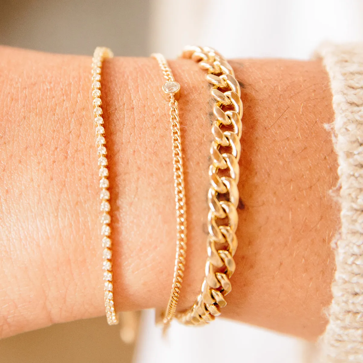 14k Large Curb Chain Bracelet sold by Zoe Chicco product image thumbnail 4