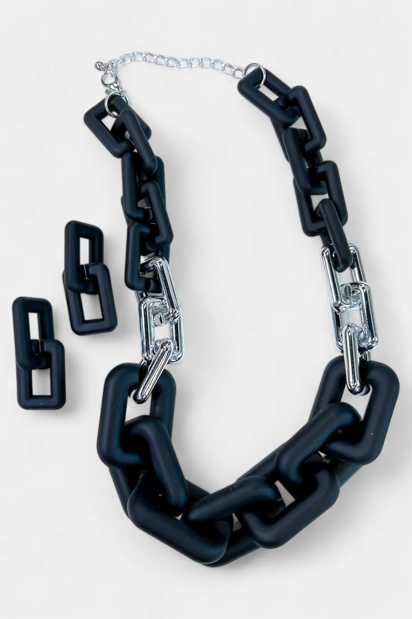 Black Open Rectangle Link Necklace sold by ZZs