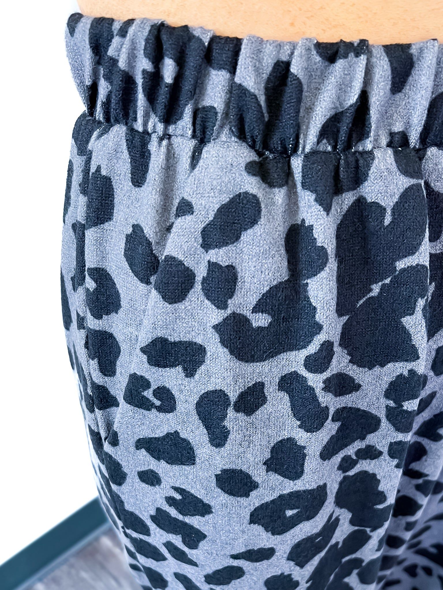 Black Leopard Wide Leg Pants sold by ZZs product image thumbnail 5