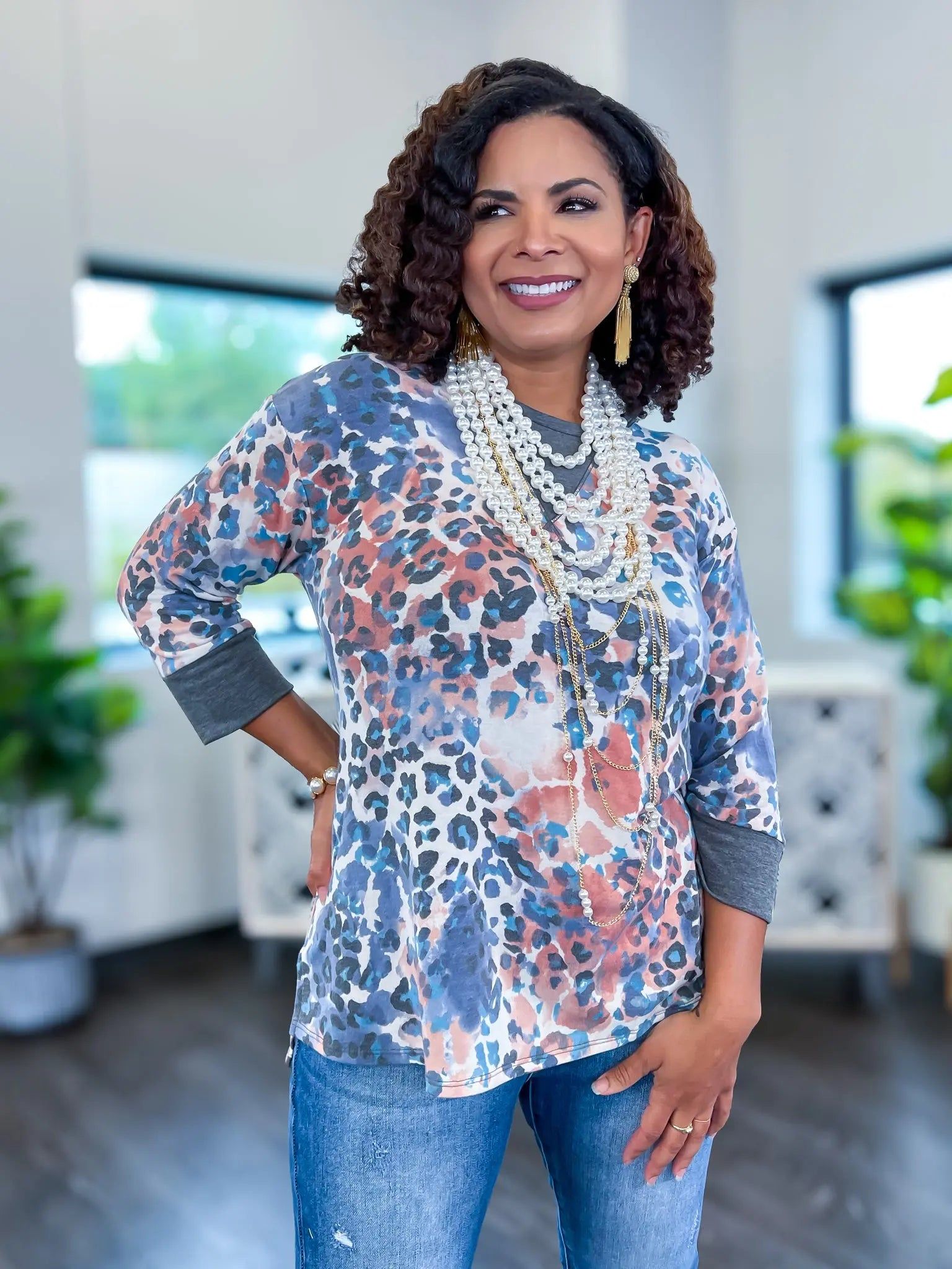 Saturday Top | Blue Animal sold by ZZs product image thumbnail 2