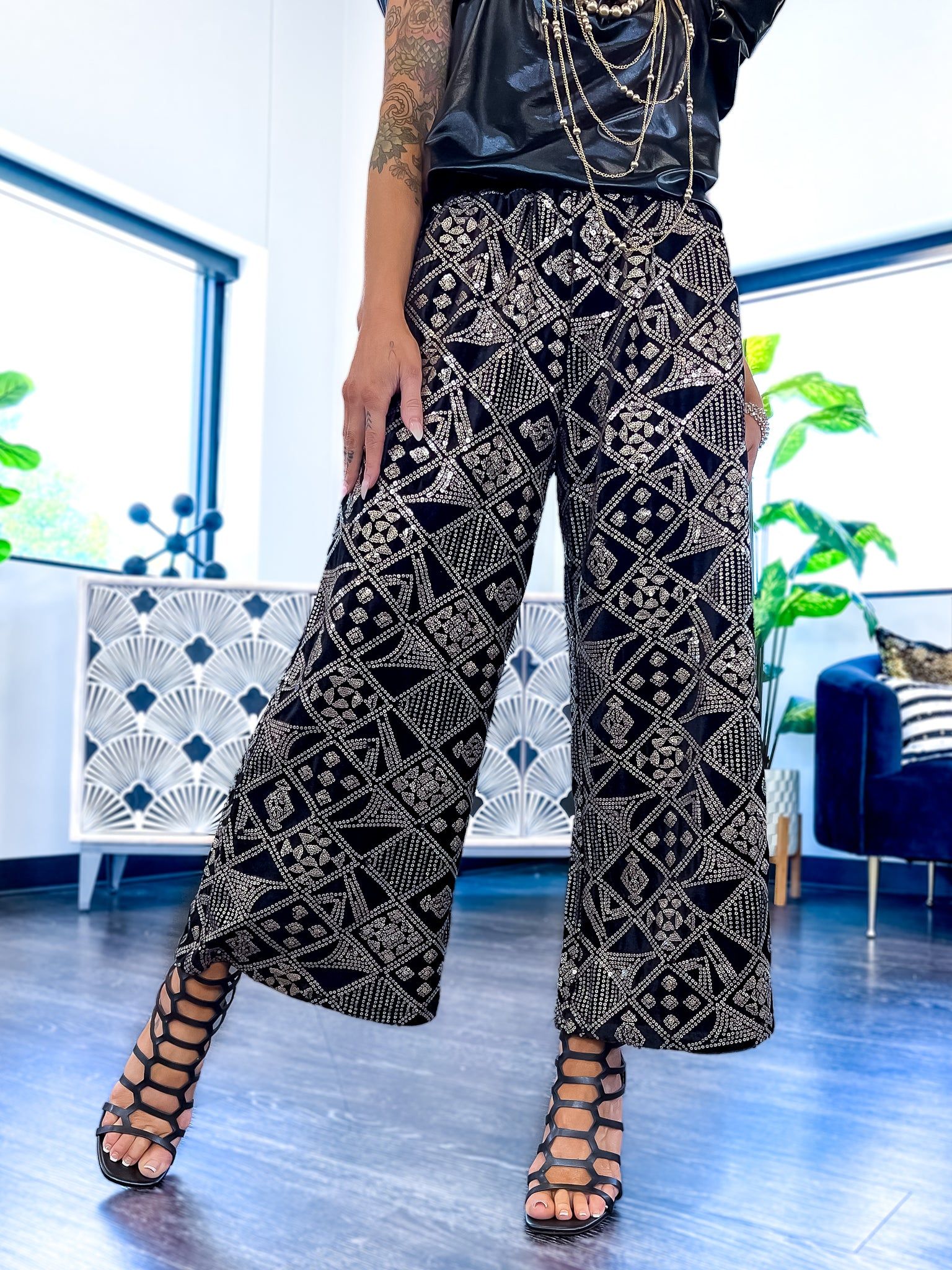 Black Sequin Velvet Crop Pants sold by ZZs