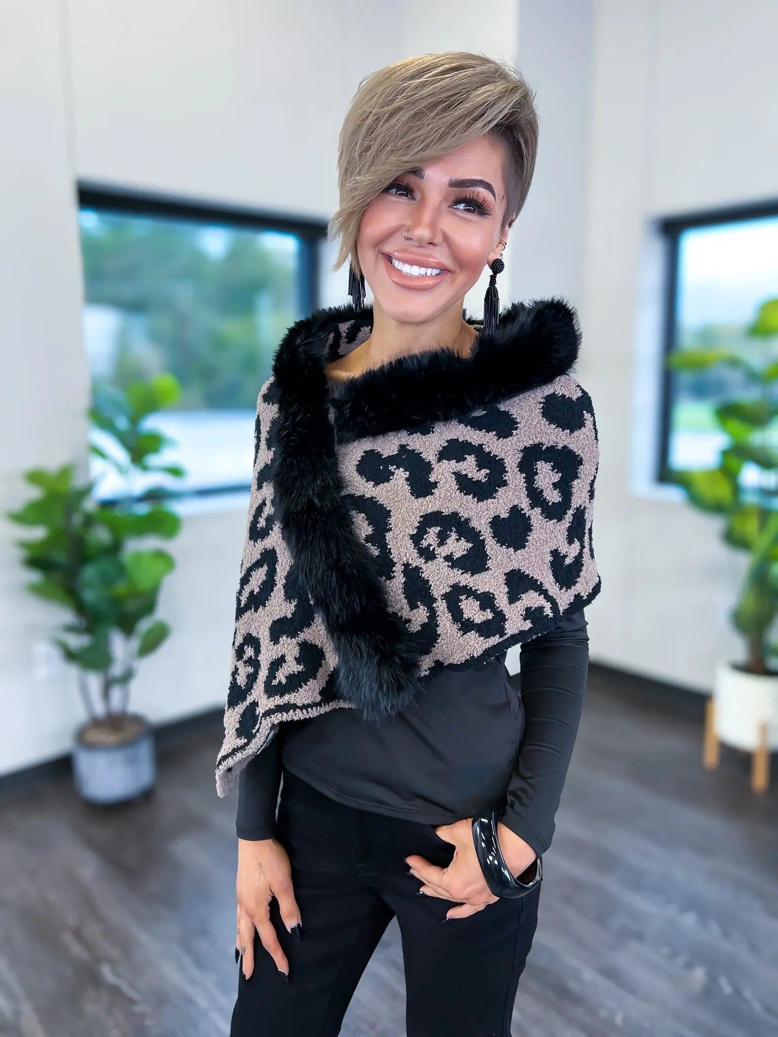 Faux Fur Shawl | Leopard sold by ZZs product image thumbnail 2