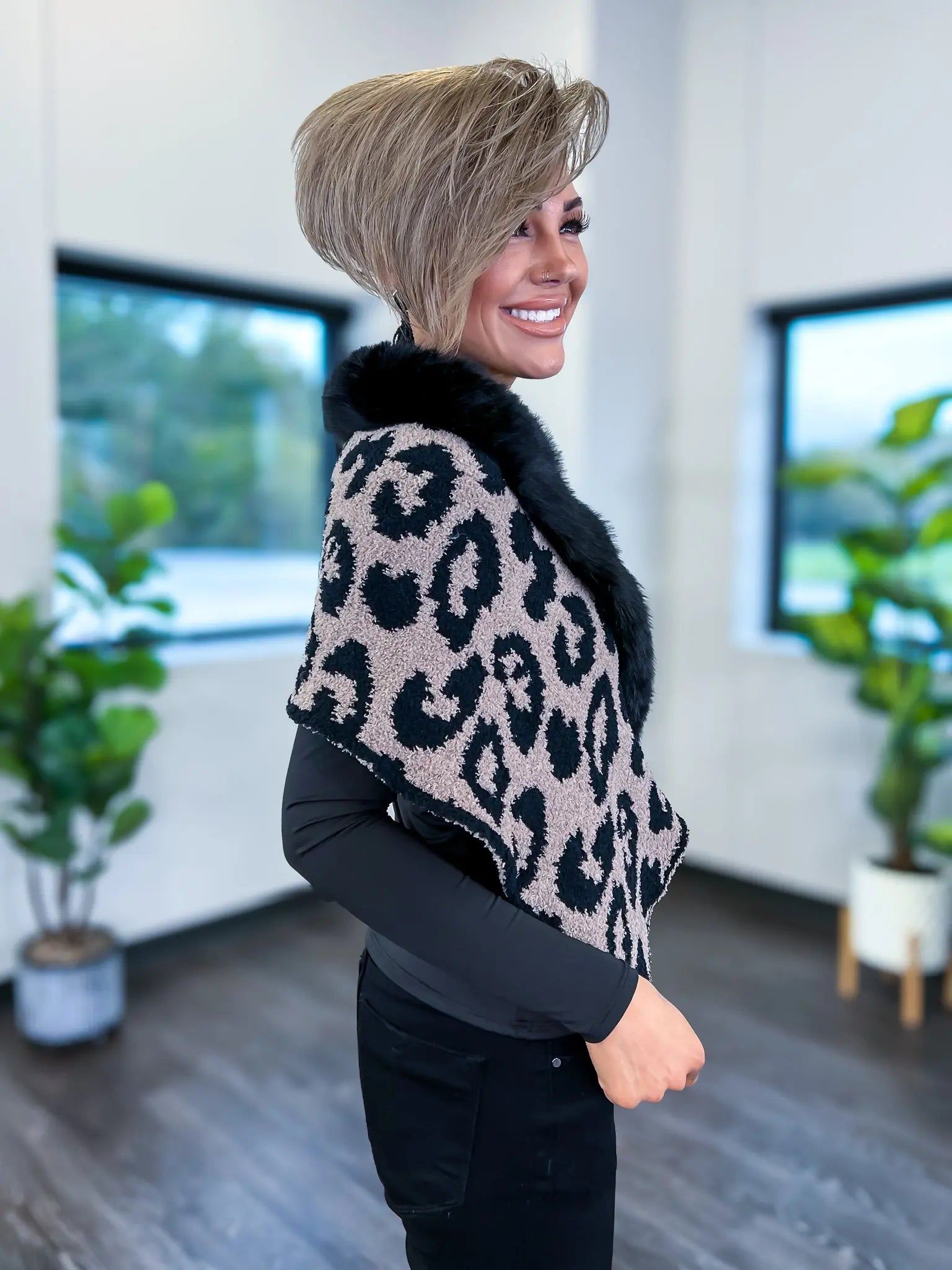 Faux Fur Shawl | Leopard sold by ZZs product image thumbnail 3