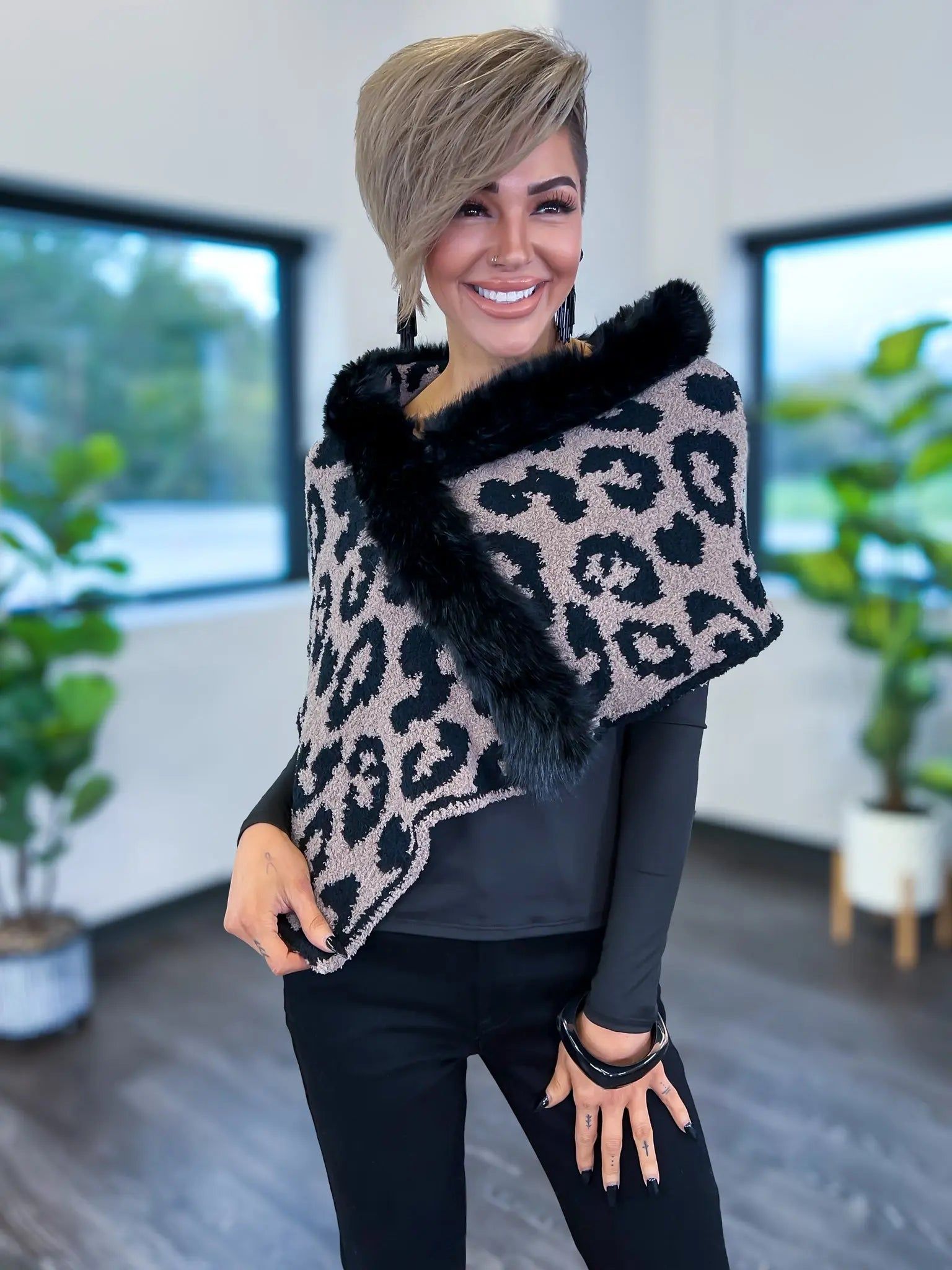 Faux Fur Shawl | Leopard sold by ZZs product image thumbnail 6