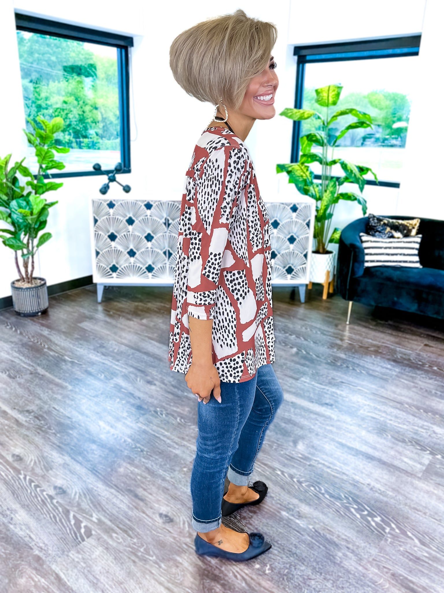 Abstract Mia Top sold by ZZs product image thumbnail 5