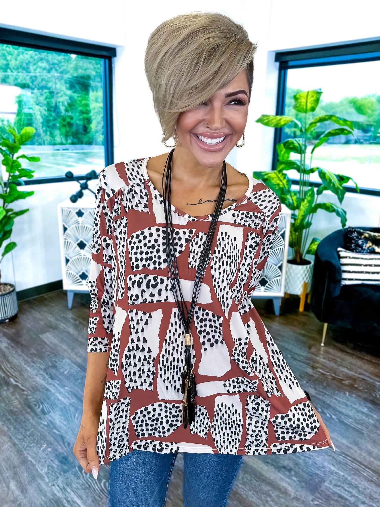 Abstract Mia Top sold by ZZs product image thumbnail 2