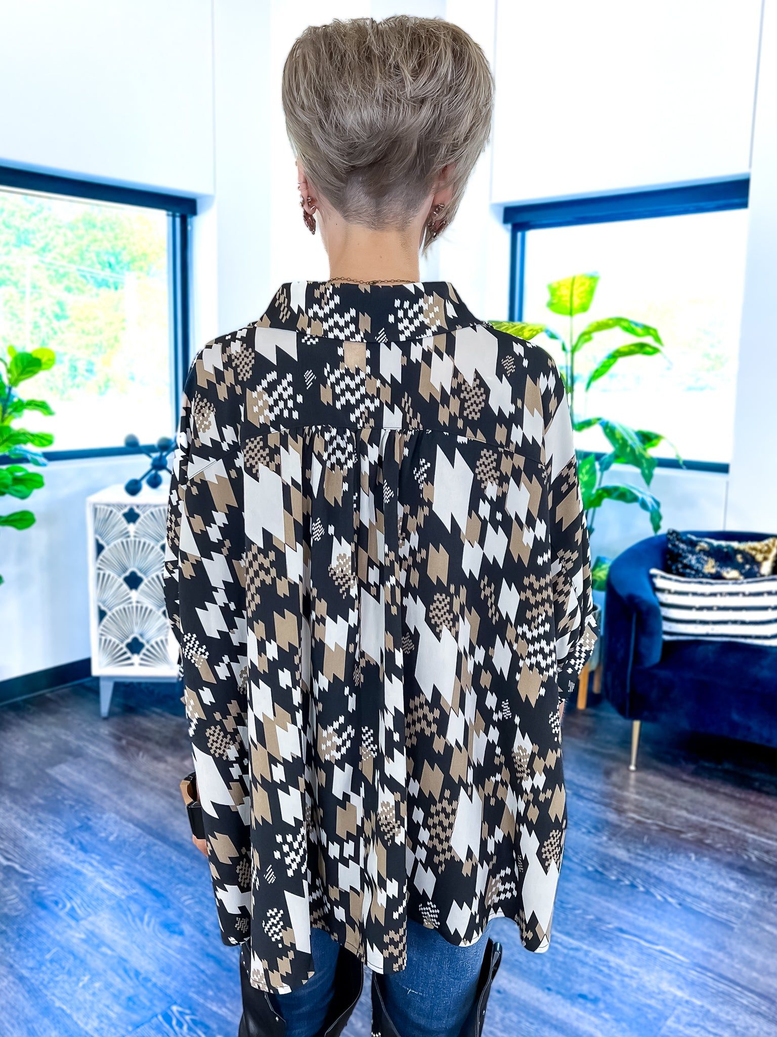 Abstract Button Down Top | Black sold by ZZs product image thumbnail 7