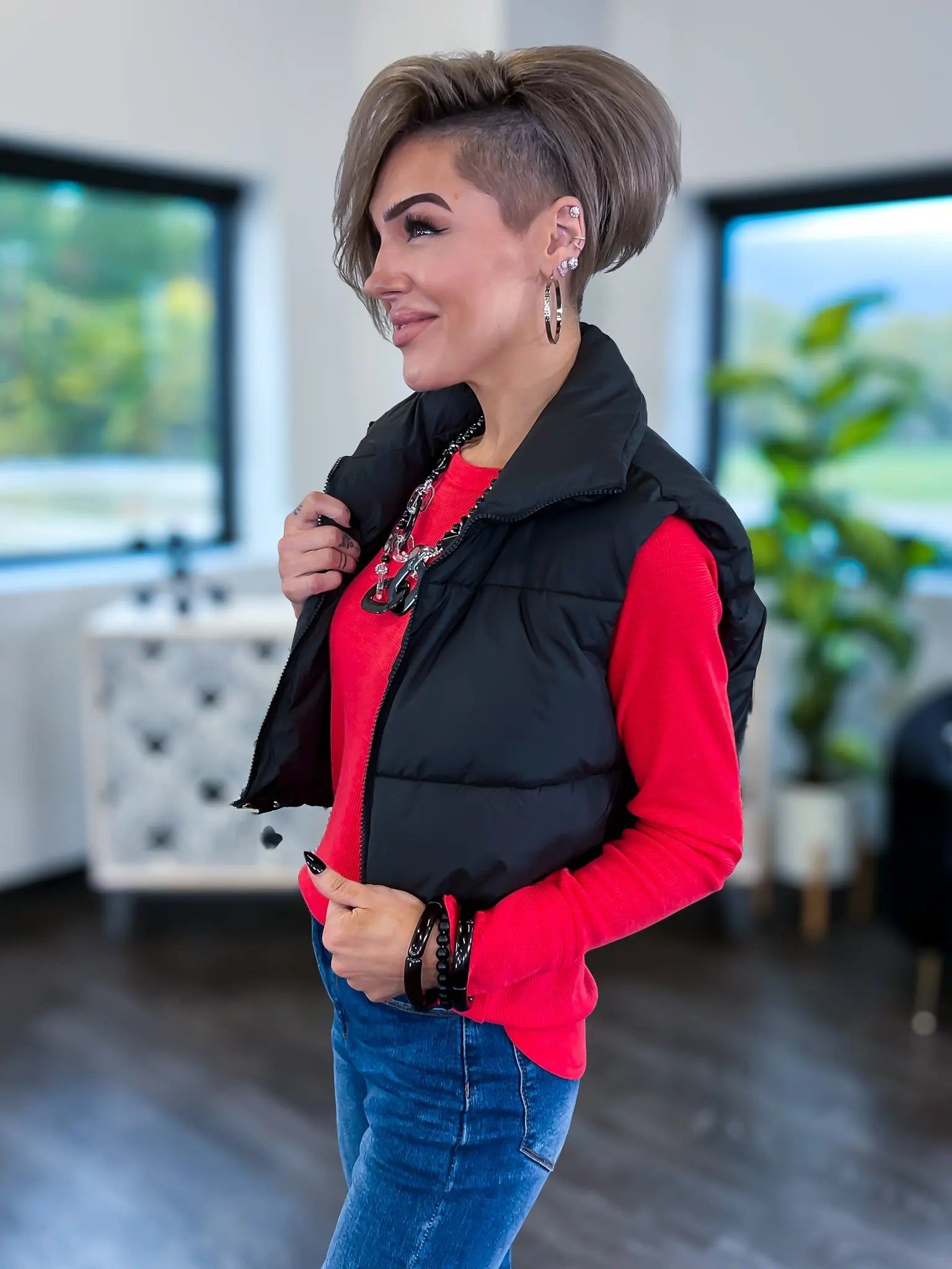 Black Puffer Cropped Vest sold by ZZs product image thumbnail 3