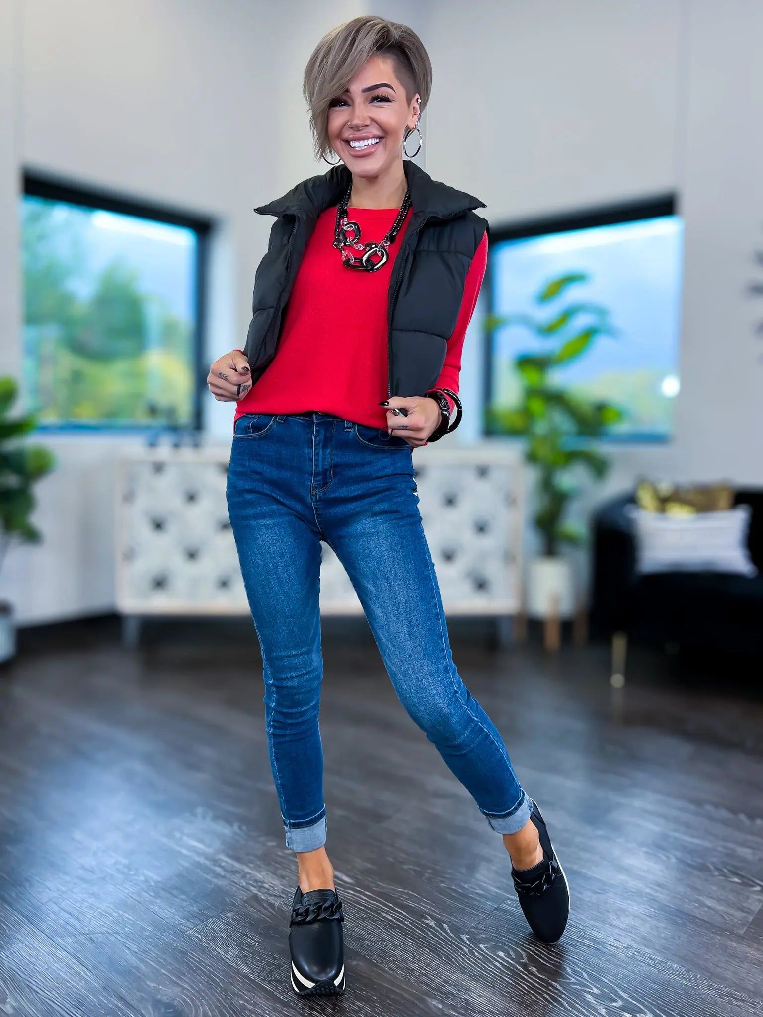 Black Puffer Cropped Vest sold by ZZs product image thumbnail 2