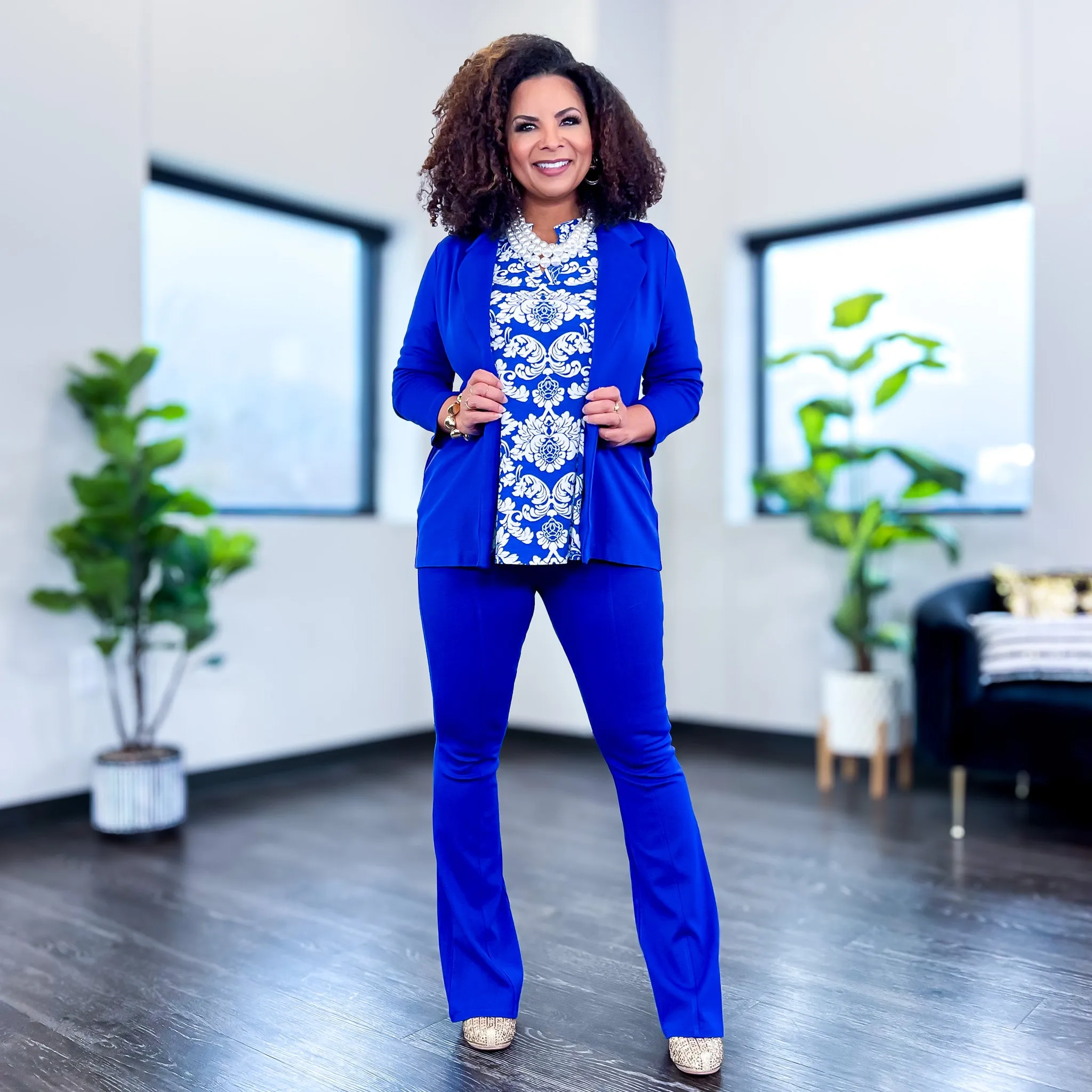 Blue & Ivory Damask Lizzy Top sold by ZZs product image thumbnail 4