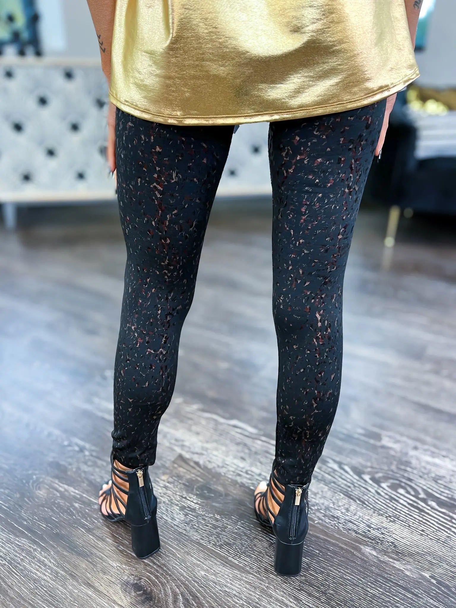 Metallic Cheetah Fleece Leggings sold by ZZs product image thumbnail 10