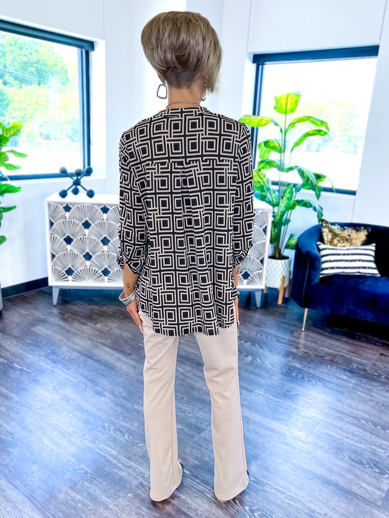 Lizzy Top | Black Beige sold by ZZs product image thumbnail 5