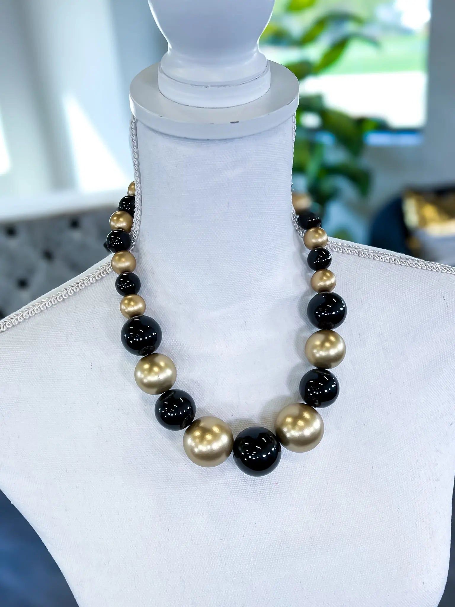 Pearl Statement Necklace Set | Black & Gold sold by ZZs product image thumbnail 3
