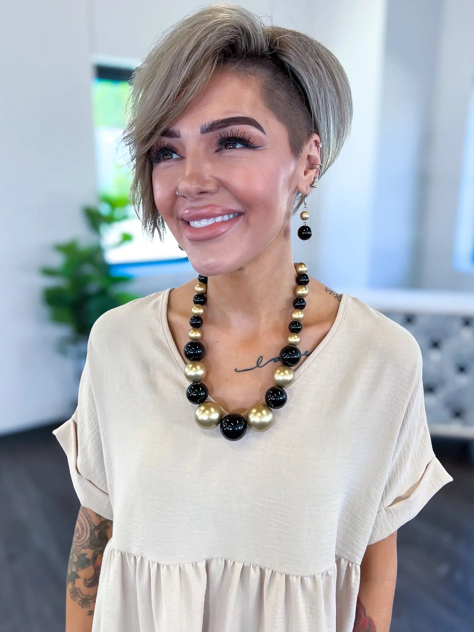 Pearl Statement Necklace Set | Black & Gold sold by ZZs product image thumbnail 2