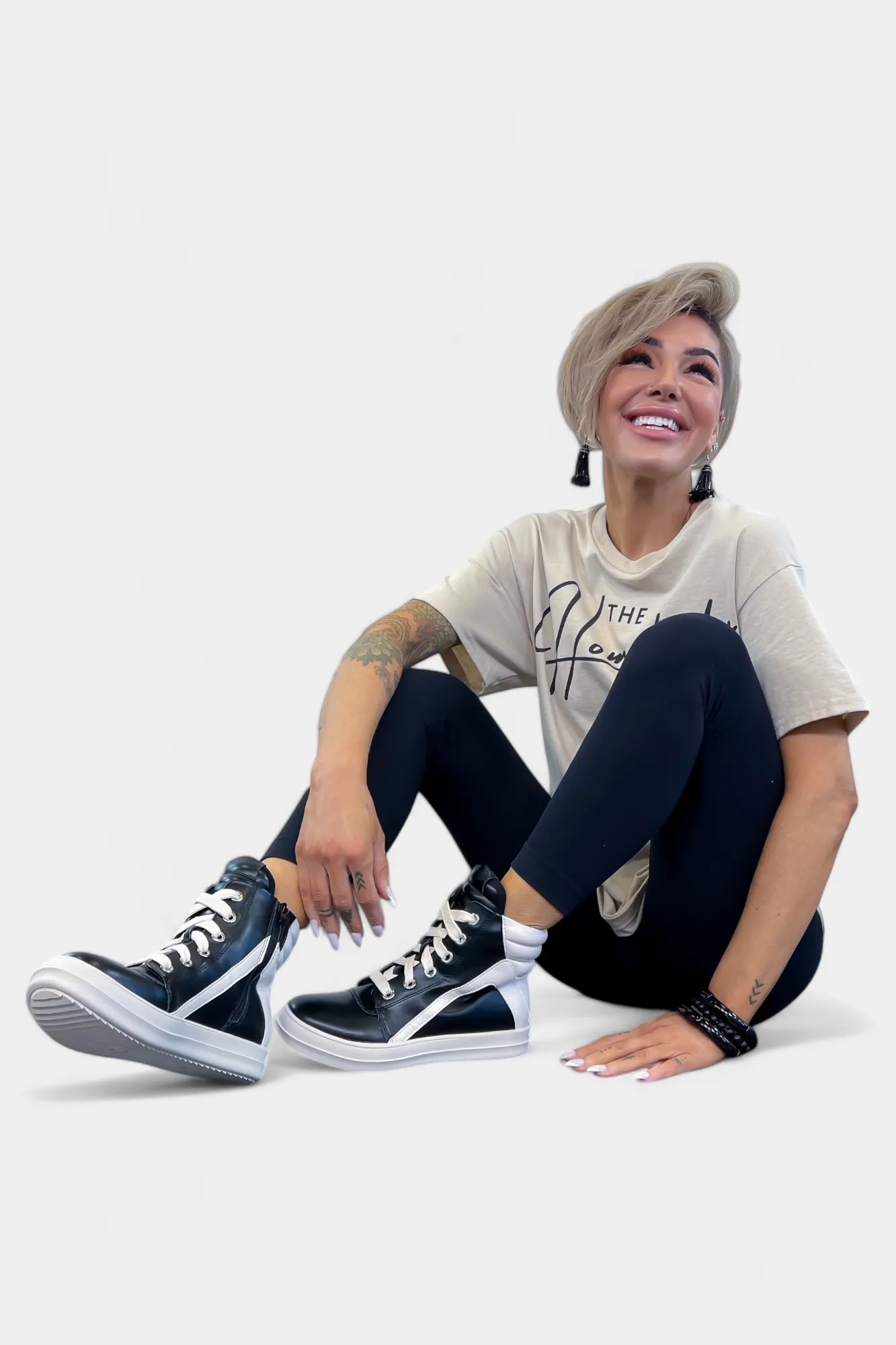 Black Retro High Top Sneaker sold by ZZs product image thumbnail 4