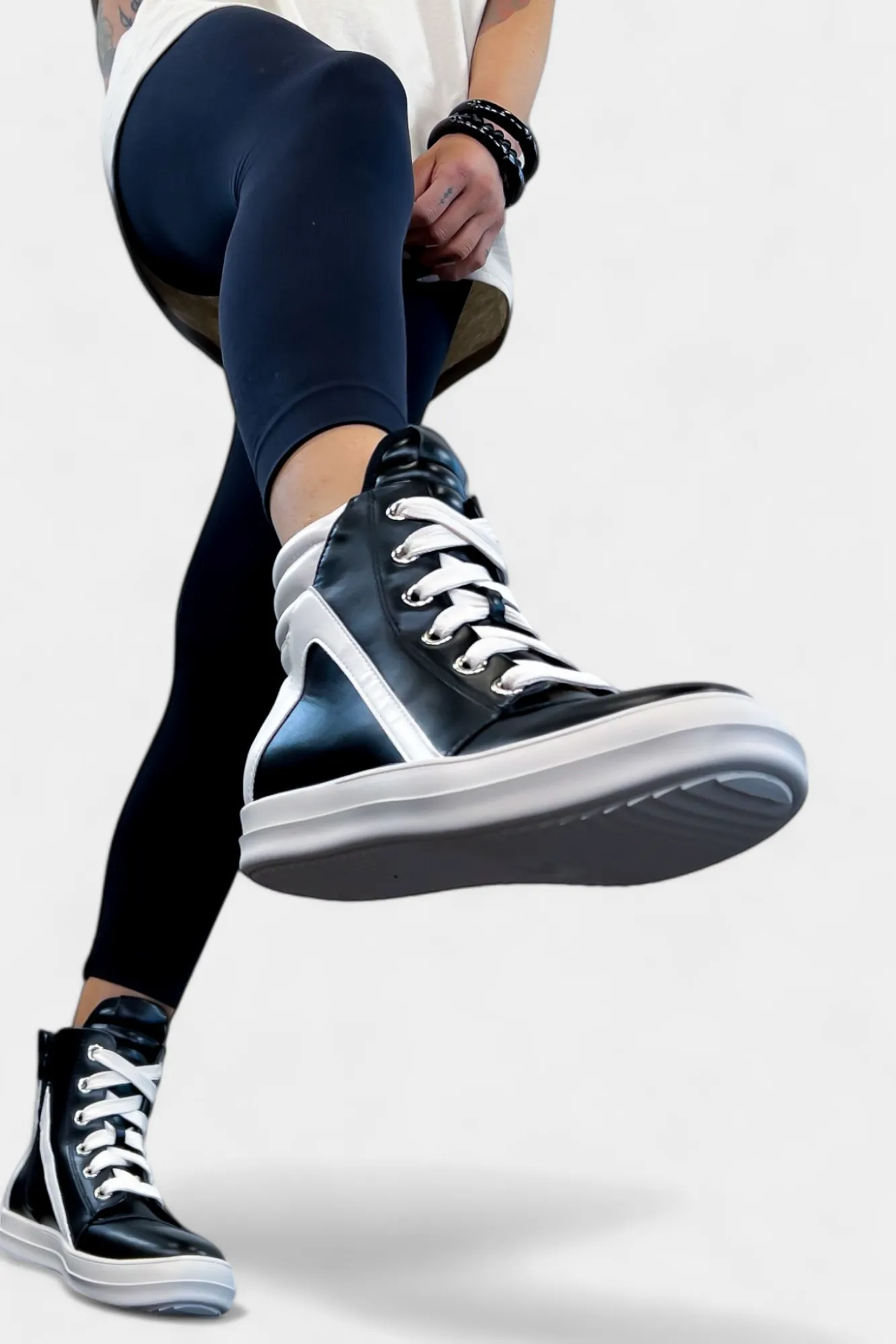 Black Retro High Top Sneaker sold by ZZs product image thumbnail 2