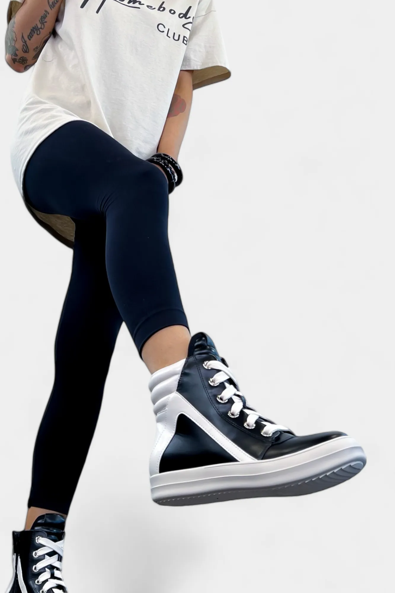 Black Retro High Top Sneaker sold by ZZs product image thumbnail 5