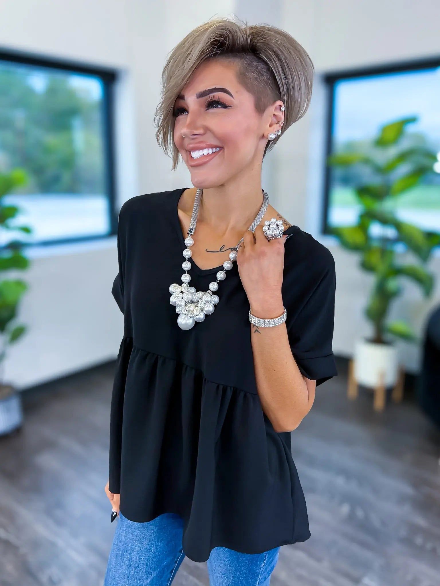 Pearl Crystal Stretch Ring sold by ZZs product image thumbnail 4