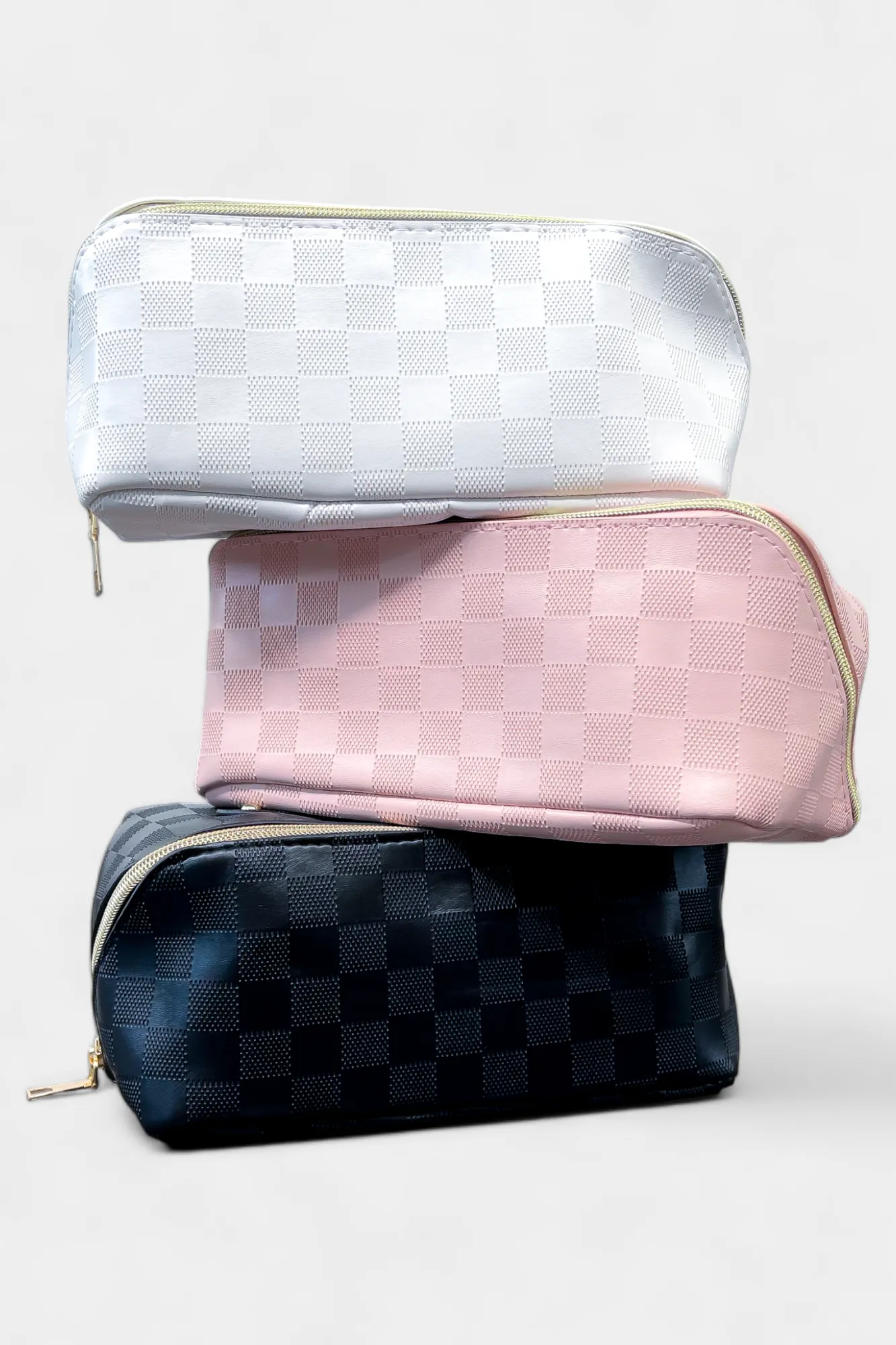 Pink Checkered Makeup Bag sold by ZZs product image thumbnail 3