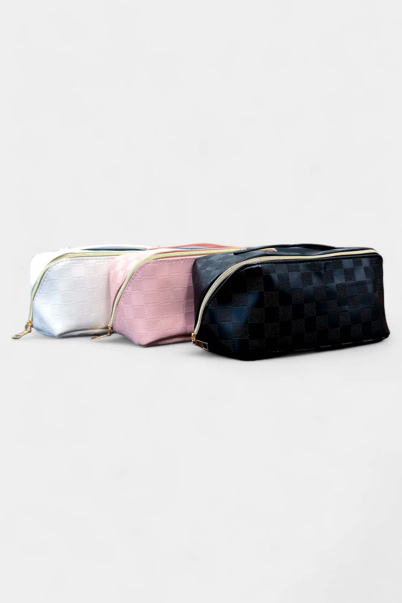 Pink Checkered Makeup Bag sold by ZZs product image thumbnail 5