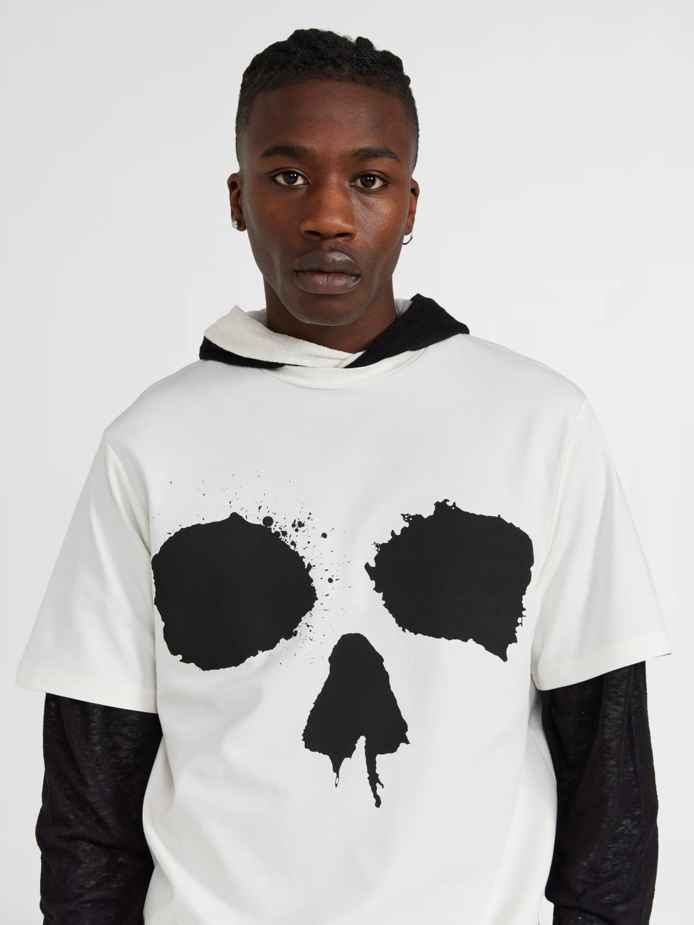 Graphic T-Shirt in White sold by 424 product image thumbnail 4