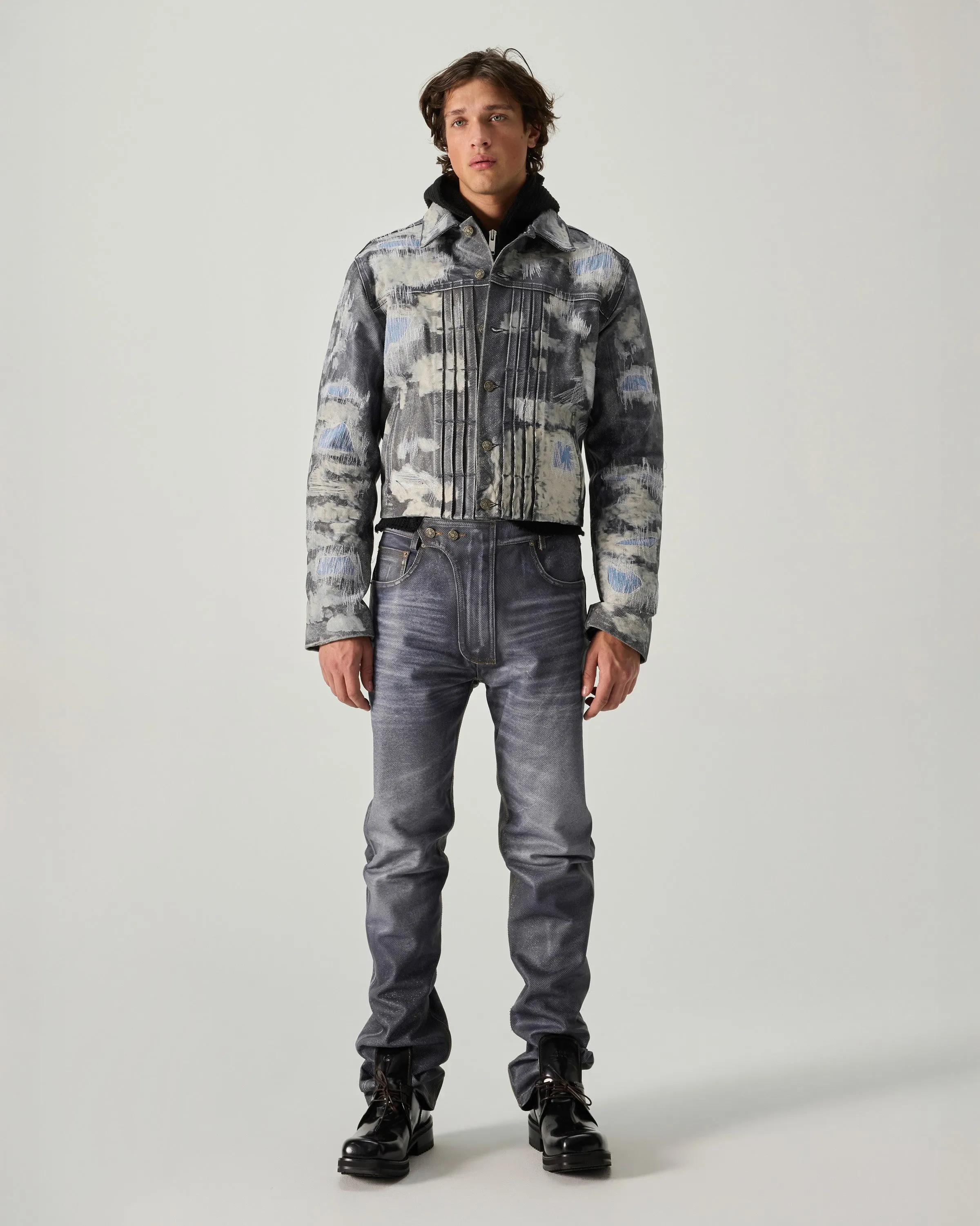 DISTRESSED TRUCKER RUB OFF LEATHER IN BLUE sold by 424 product image thumbnail 3