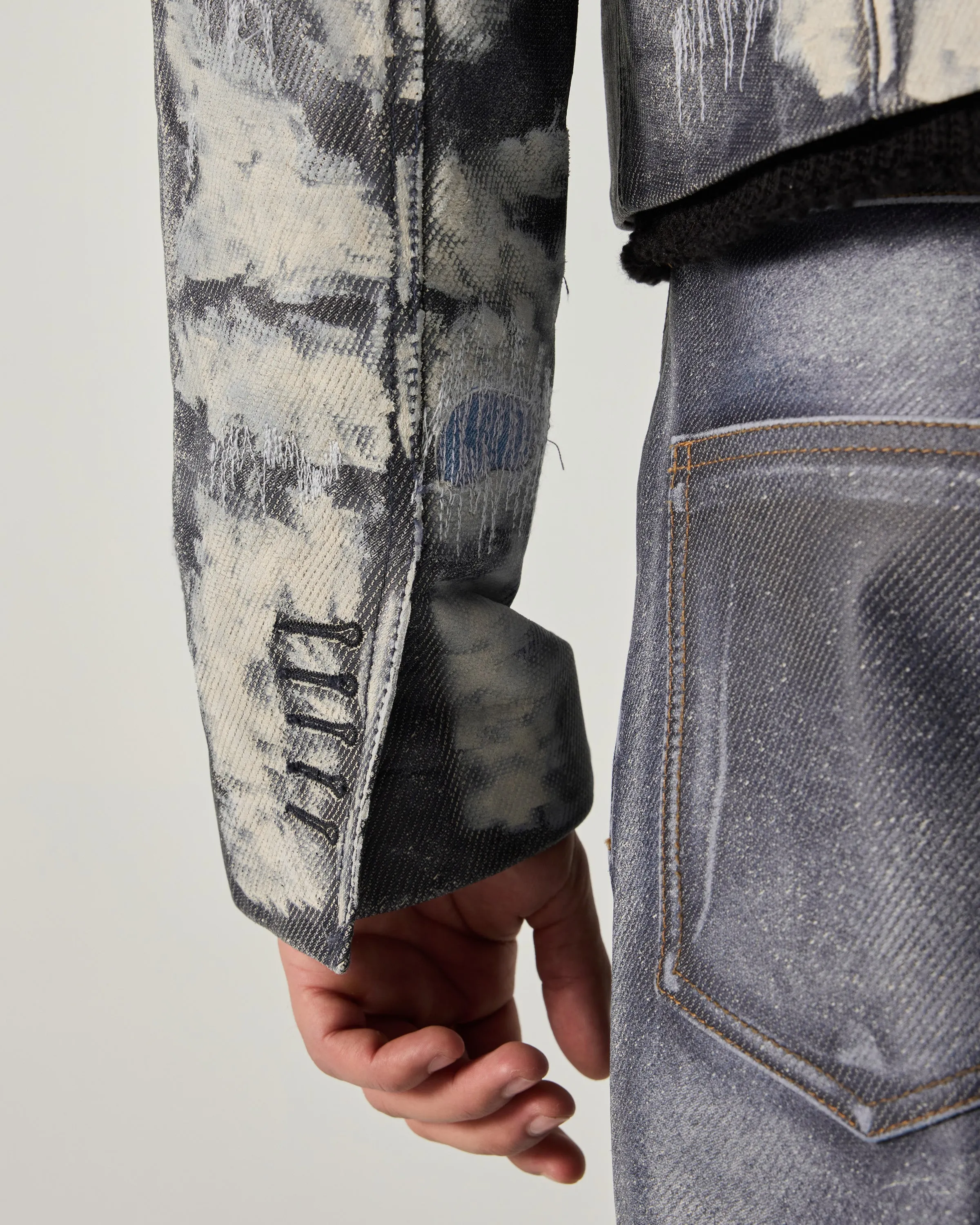 DISTRESSED TRUCKER RUB OFF LEATHER IN BLUE sold by 424 product image thumbnail 5