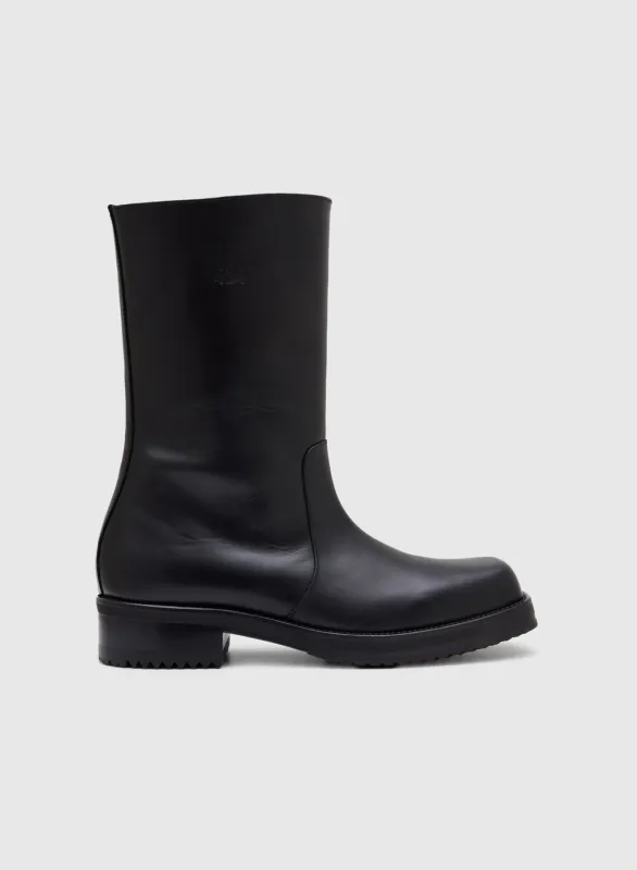 STRAIGHT BOOTS LEATHER IN BLACK sold by 424