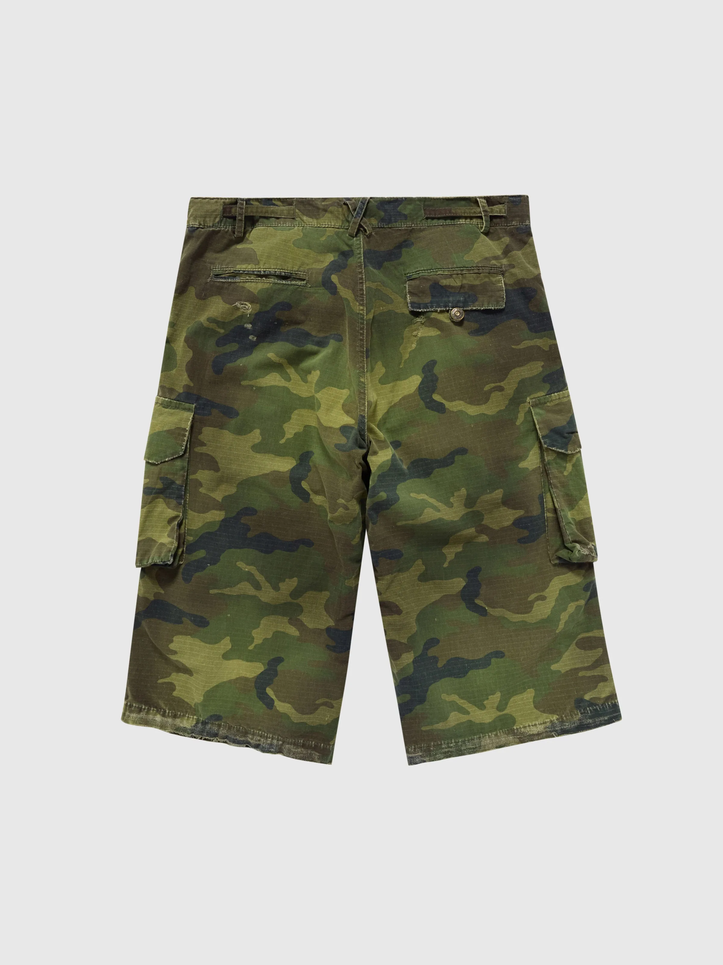 【SCENERITY】Order Bermuda Camo Pants Bermuda Shorts in Camo | Parallel