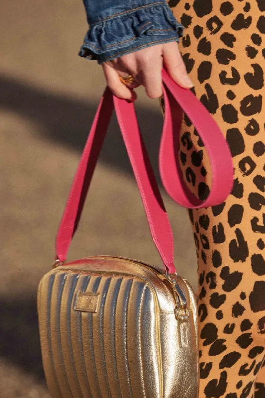 Pink handle sold by Balzac Paris