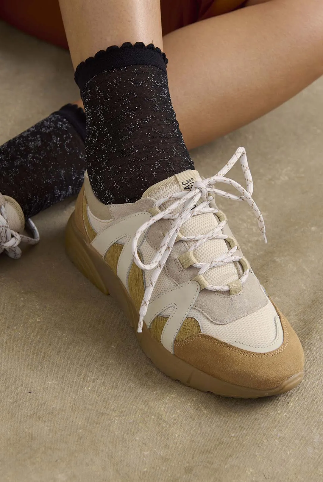 Ecru Astor sneakers sold by Balzac Paris