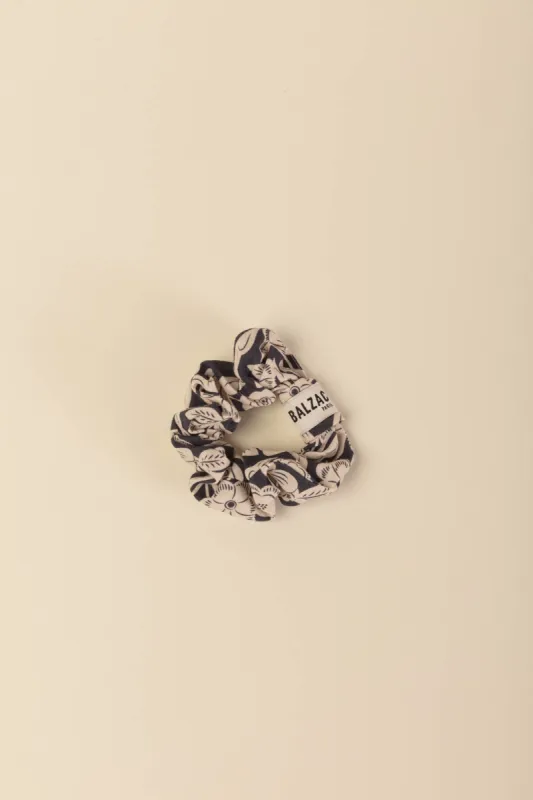 Floral ornament ride scrunchie sold by Balzac Paris