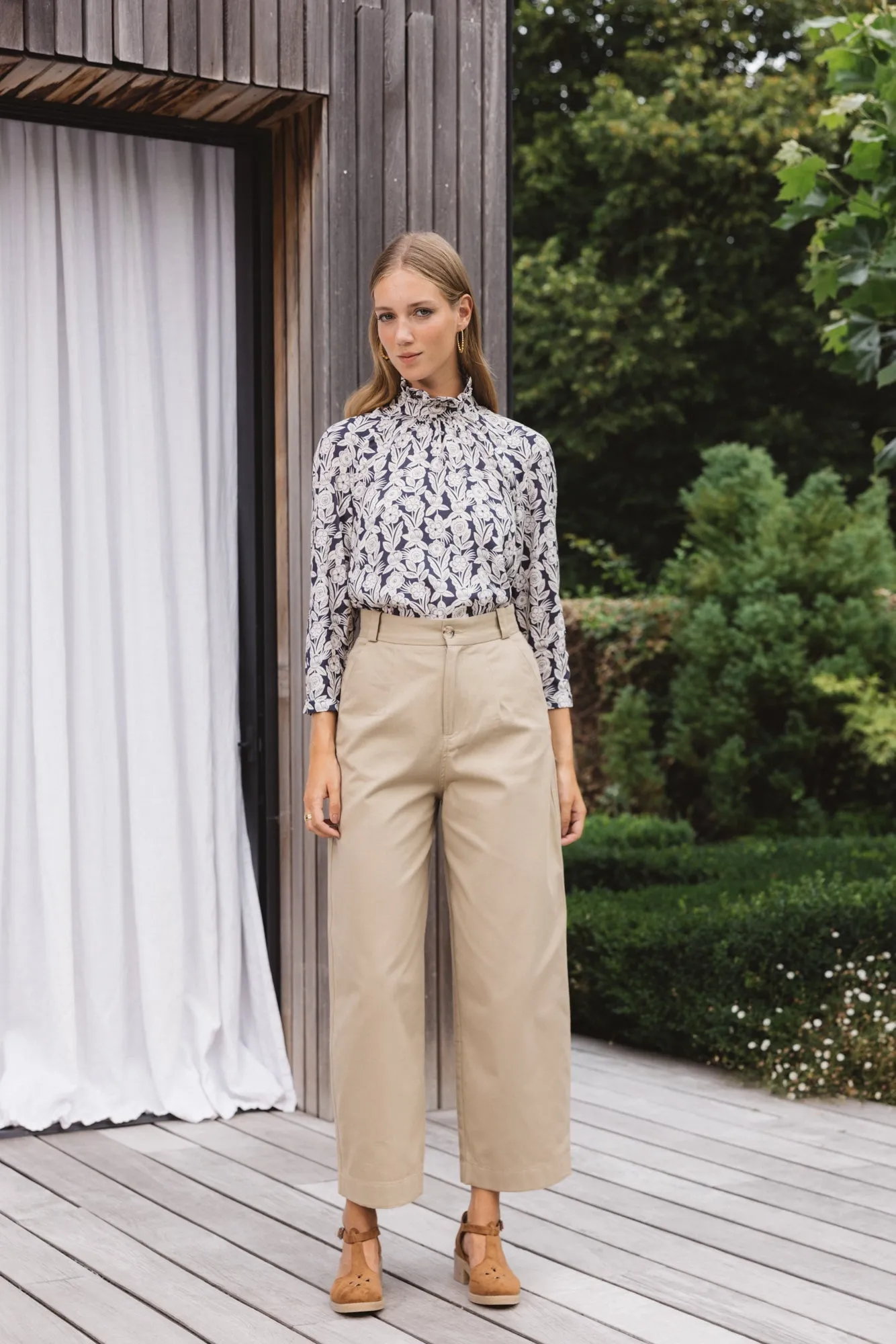 Belle-île beige pants sold by Balzac Paris