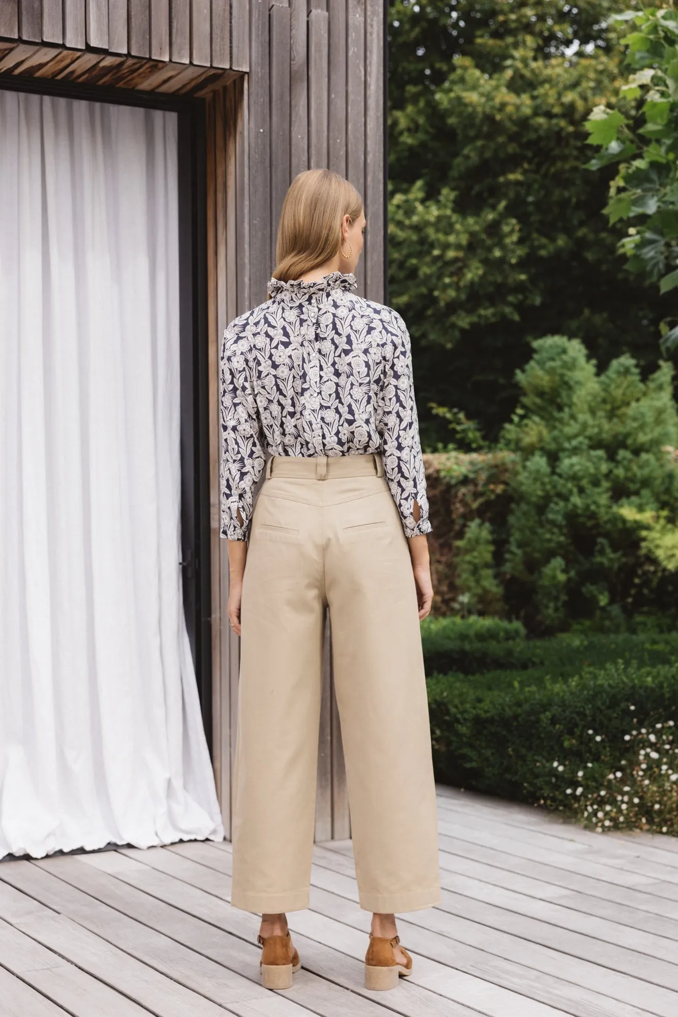 Belle-île beige pants sold by Balzac Paris product image thumbnail 5