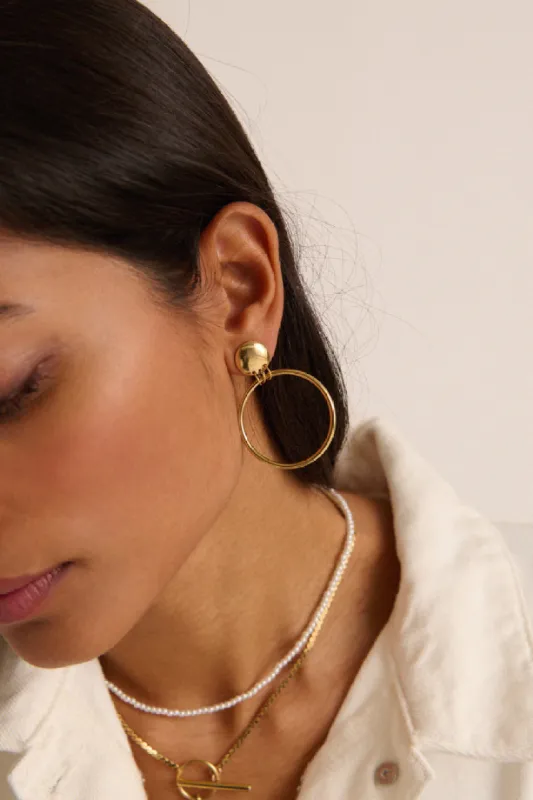 Tila gold earrings sold by Balzac Paris