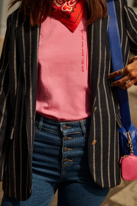 Red Bisou scarf sold by Balzac Paris