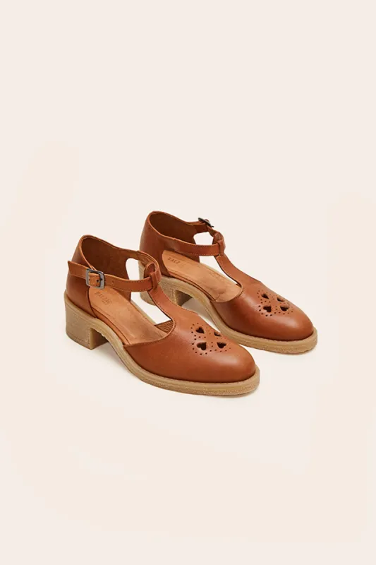 Camel Rosie sandals sold by Balzac Paris