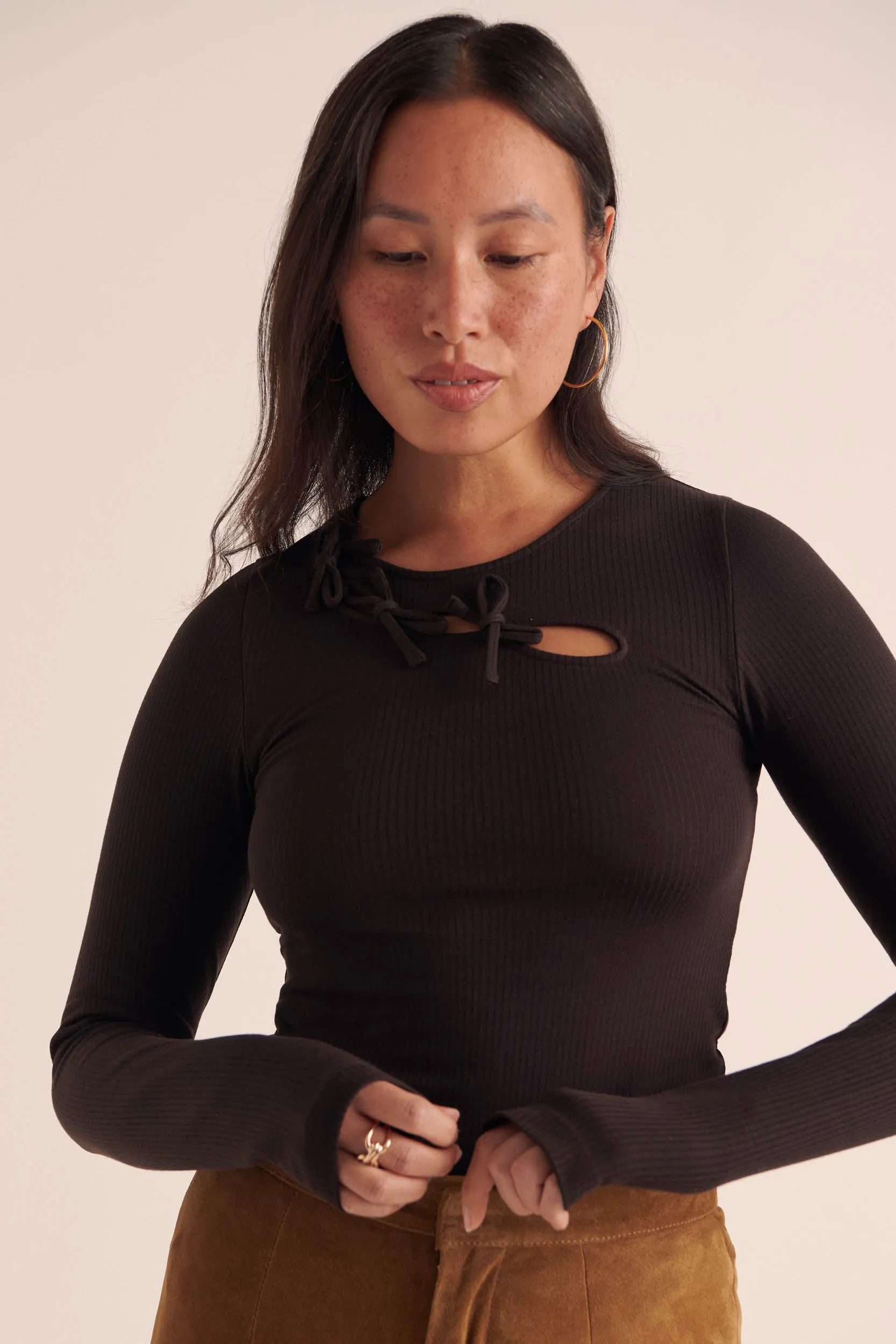 Top Angèle chocolate knots sold by Balzac Paris product image thumbnail 5