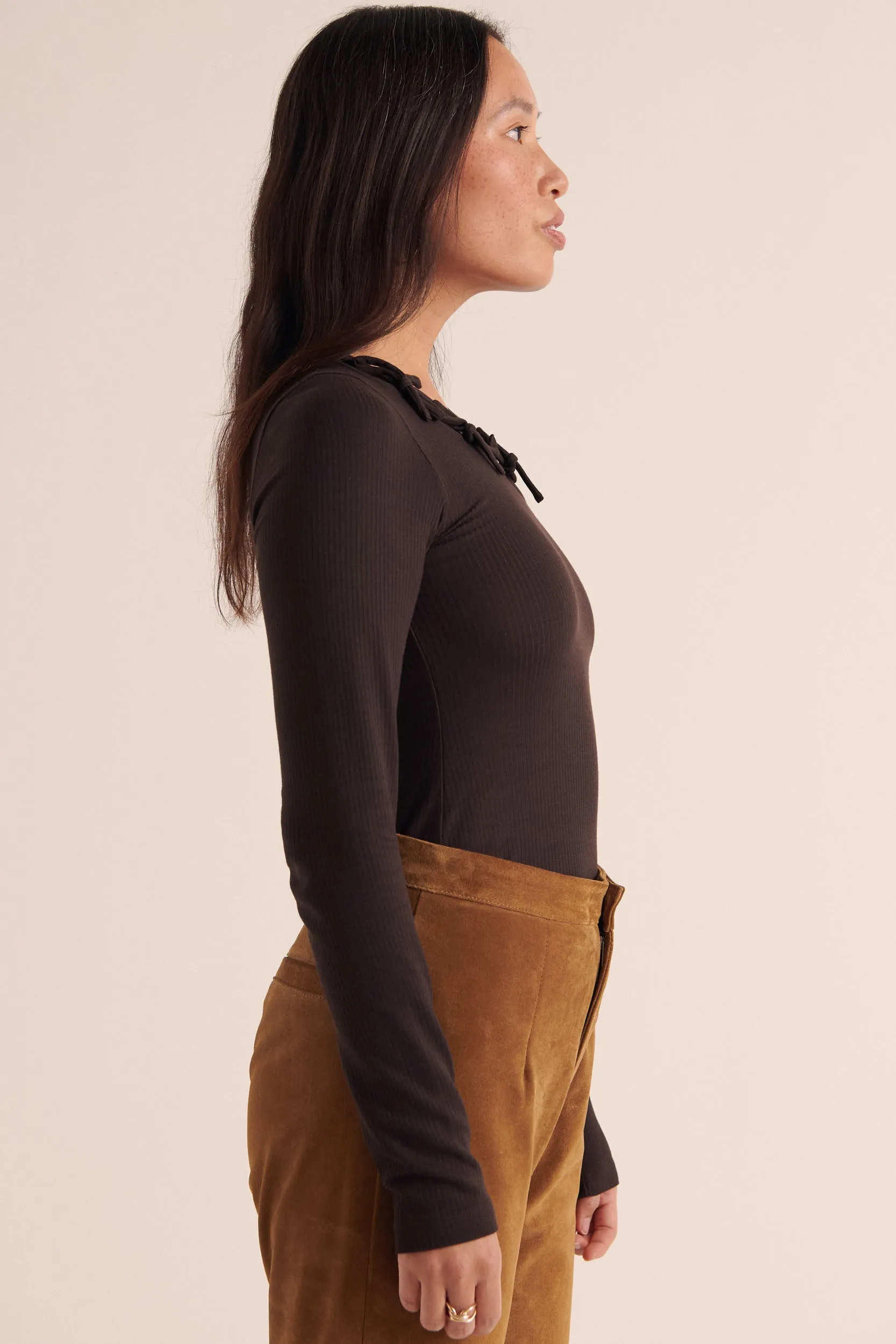 Top Angèle chocolate knots sold by Balzac Paris product image thumbnail 3