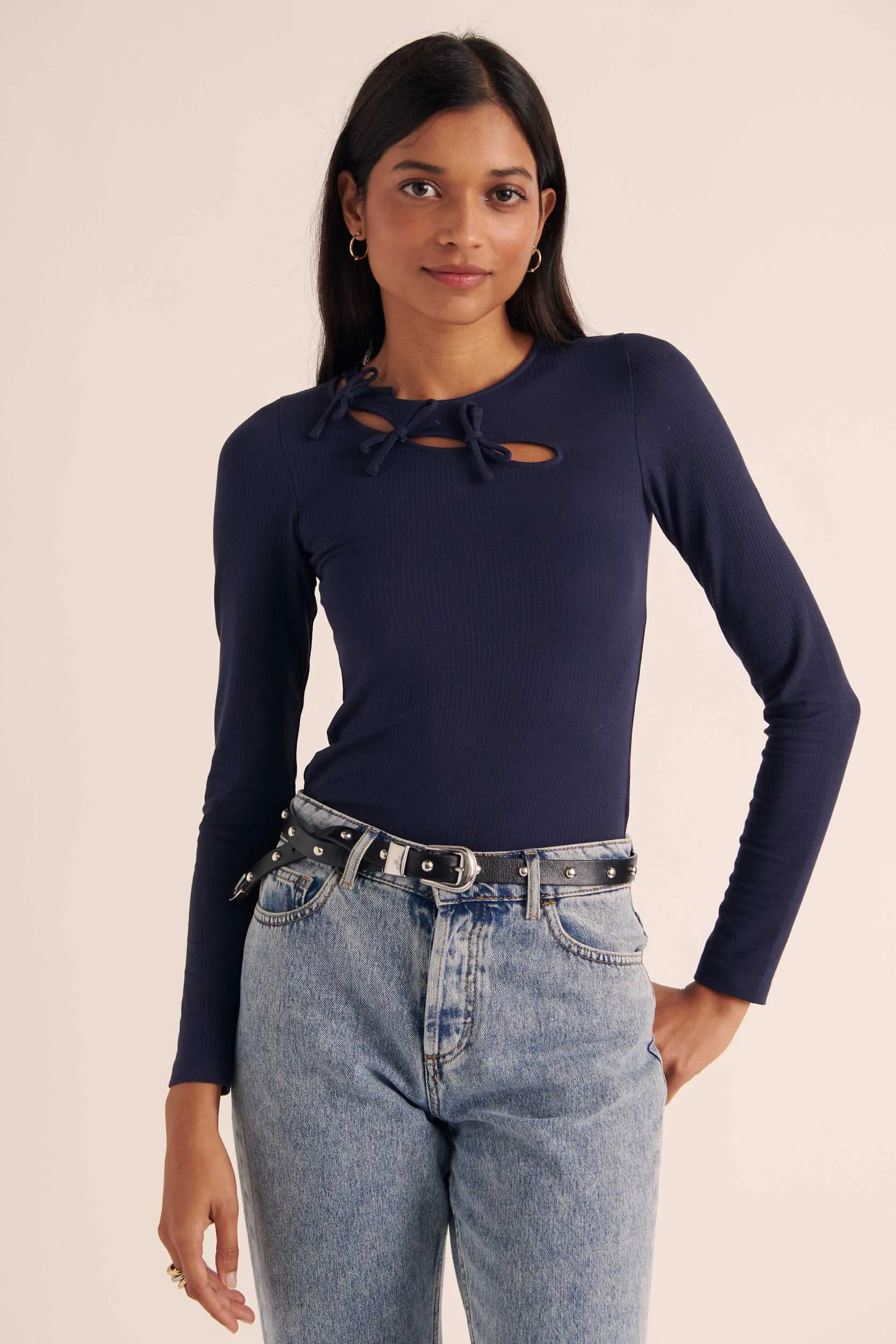 Top Angèle navy knots sold by Balzac Paris