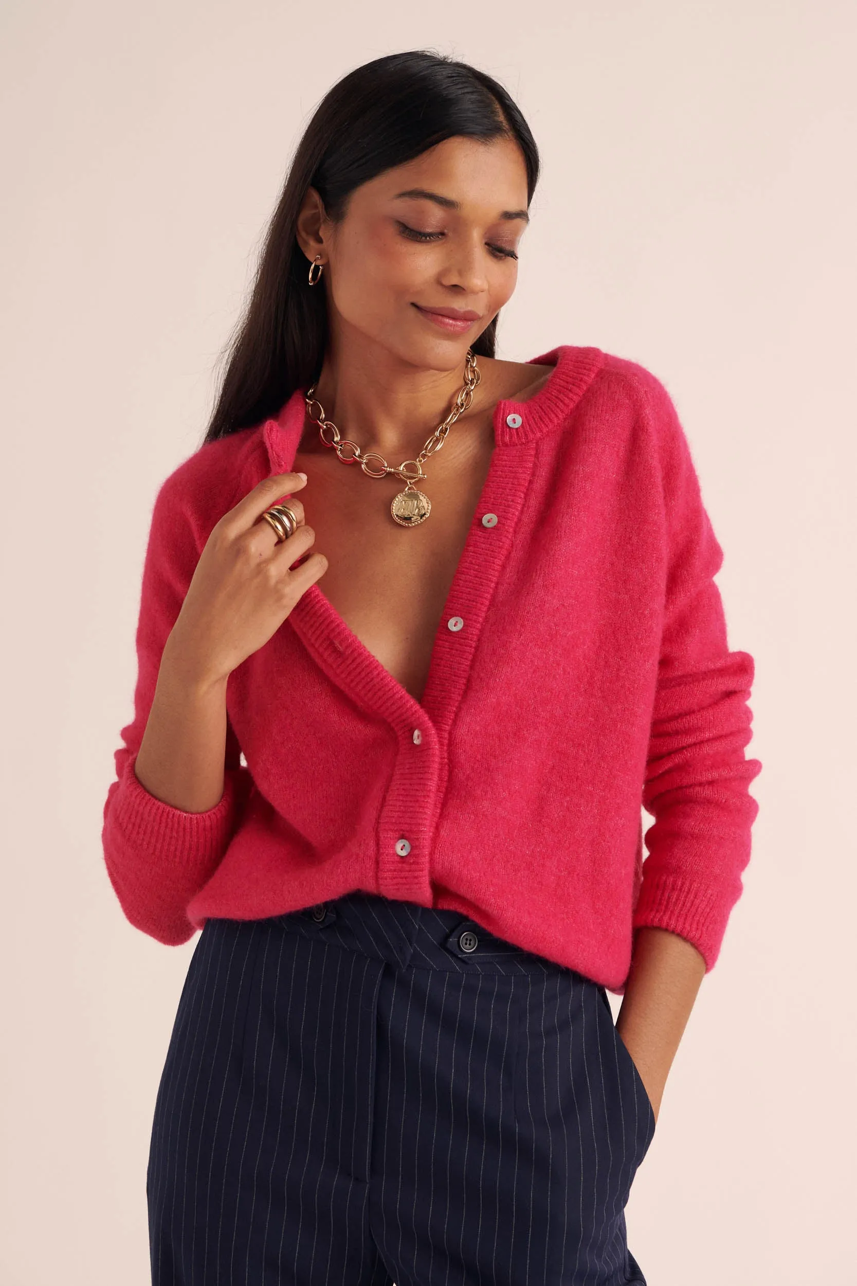 Cardigan Come fuchsia sold by Balzac Paris