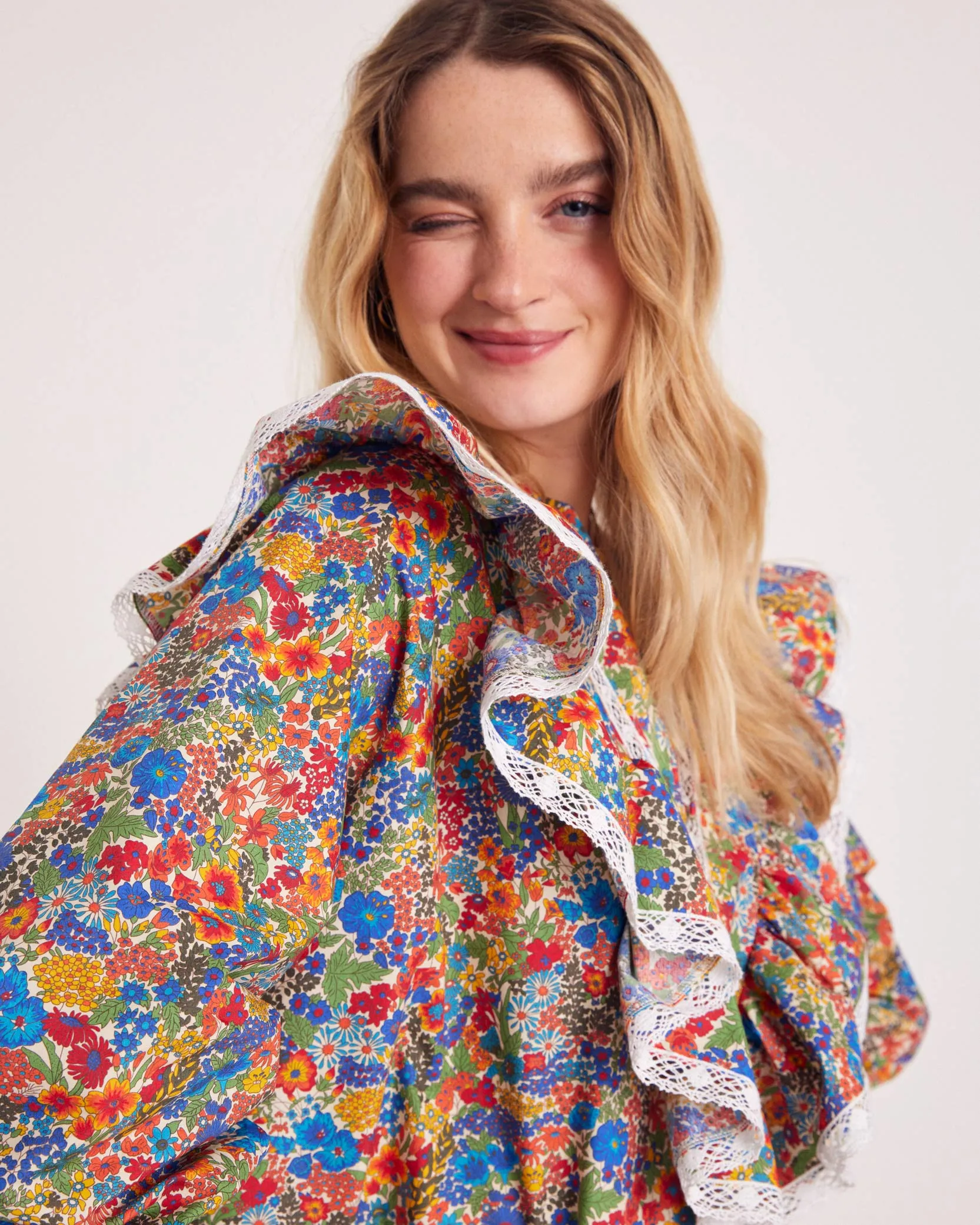 Azélie blouse in blue and yellow Liberty fabric sold by Balzac Paris product image thumbnail 4