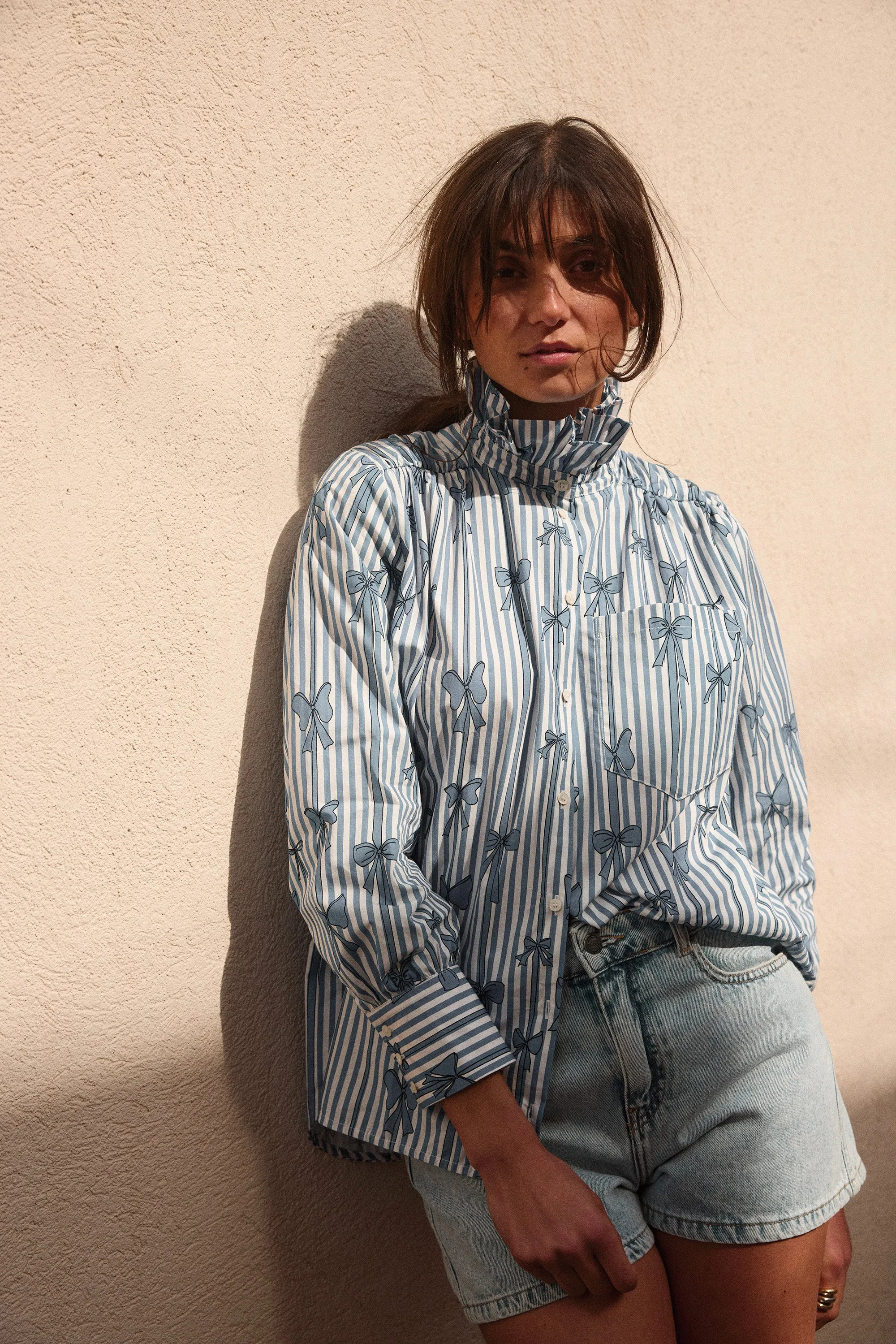 Léonor shirt with blue knot print sold by Balzac Paris