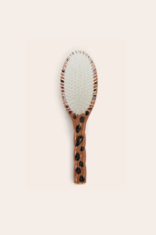 Brush N.07 Textured Leopard Hair sold by Balzac Paris