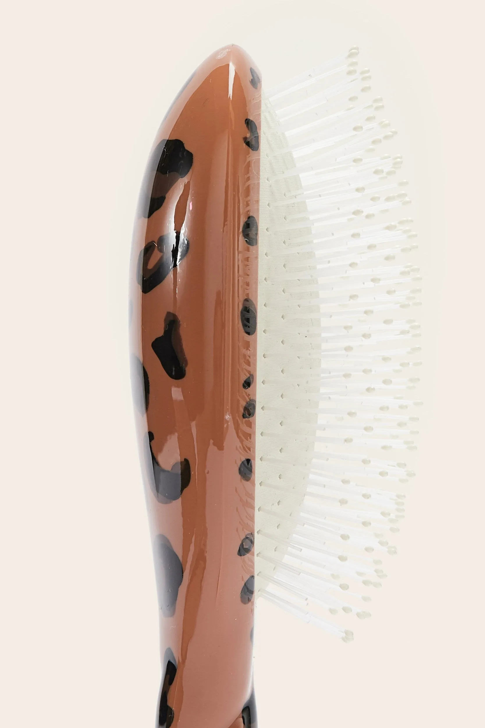 Brush N.04 All Hair Types Leopard sold by Balzac Paris product image thumbnail 4