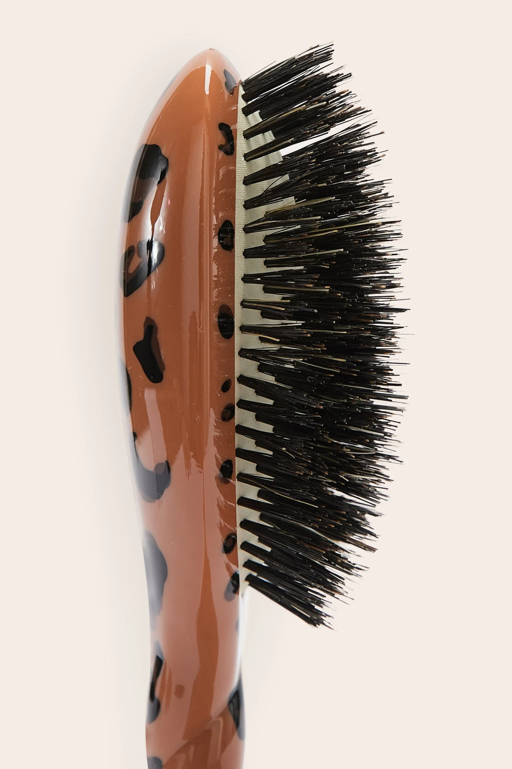 Brush N.01 Fine Hair Leopard sold by Balzac Paris