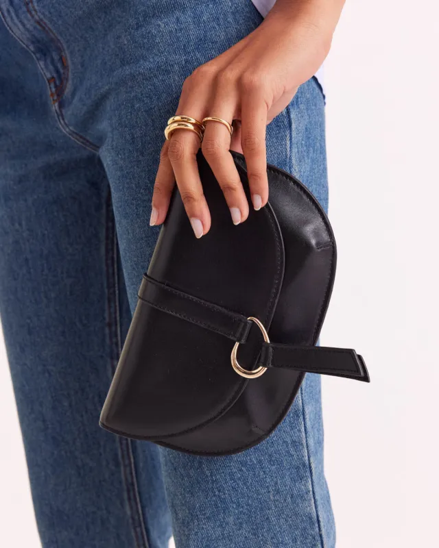 Black Azalea Wallet sold by Balzac Paris